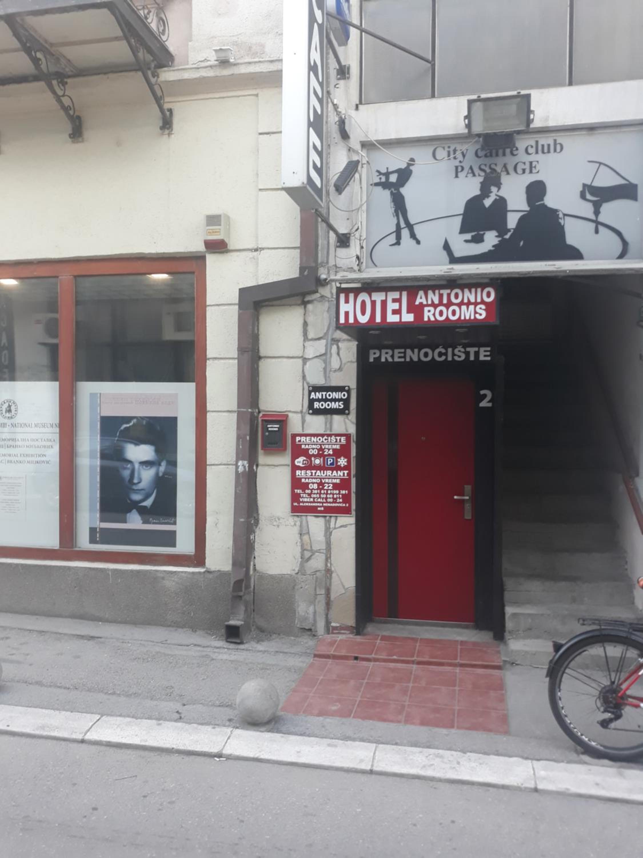 Antonio rooms