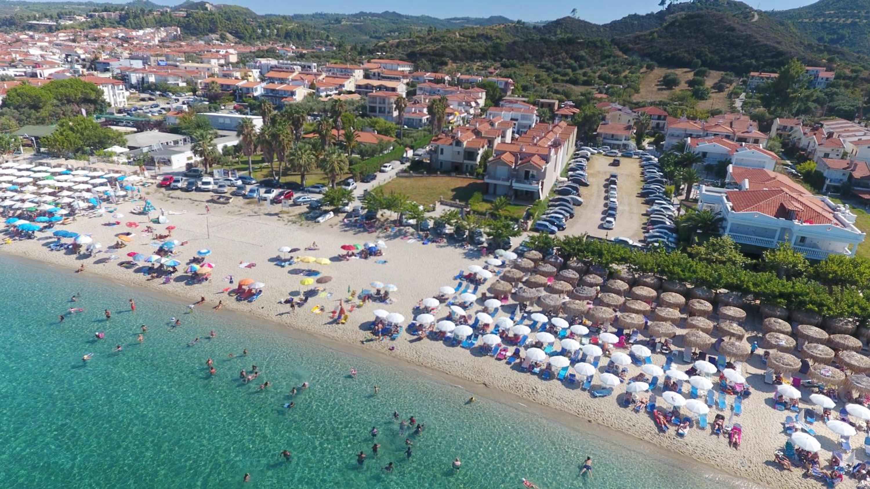 Villa The View - Beachfront, 5 Bedrooms, BBQ, View