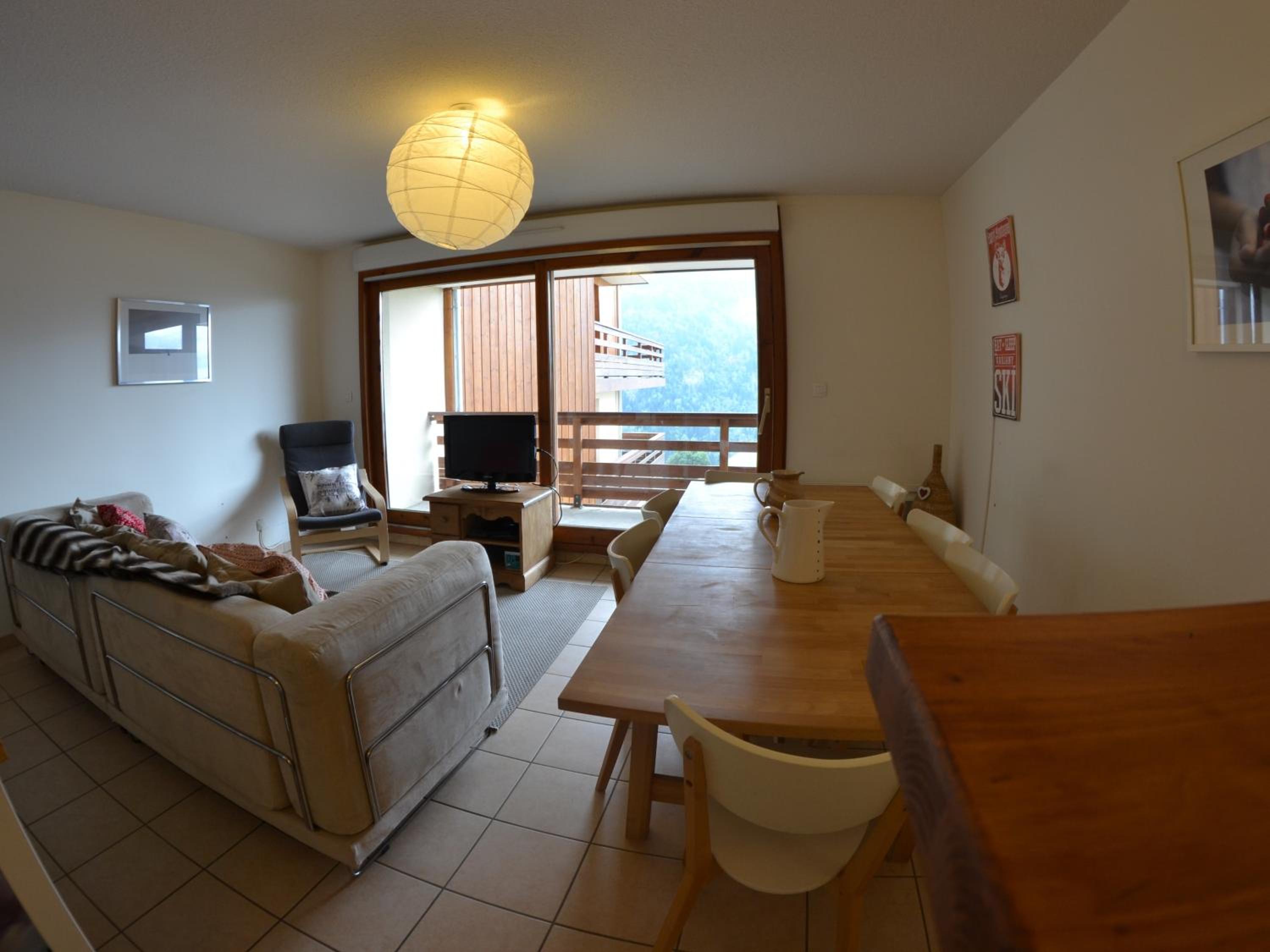 VAUJANYLOCATIONS- Chalet du Verney view 4