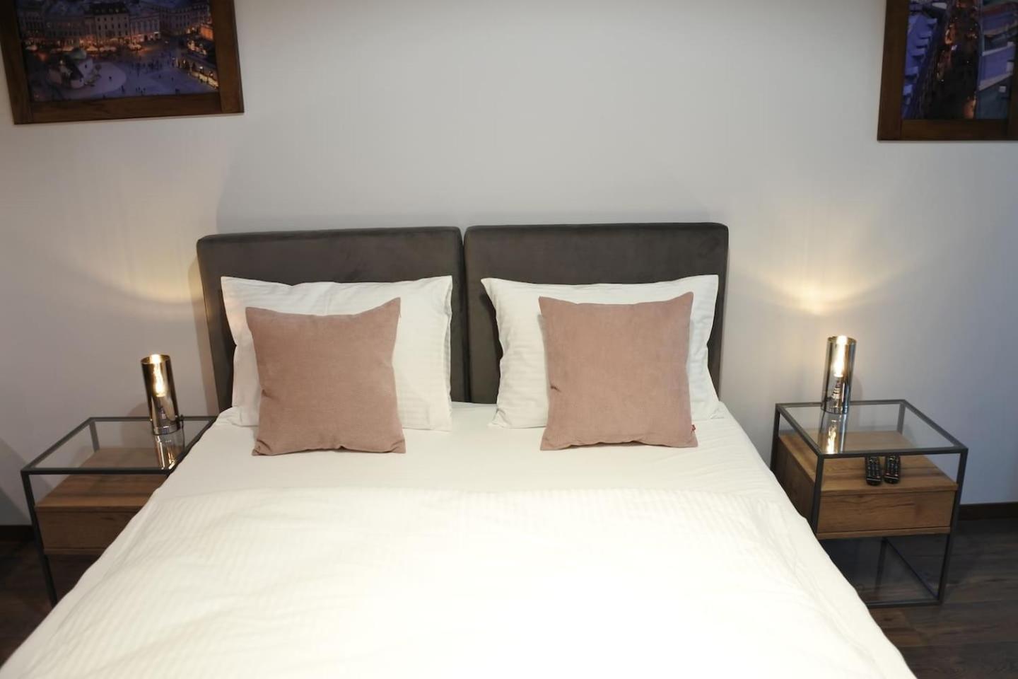 BOUTIQUE 108 - old city, luxury apt. with a garage