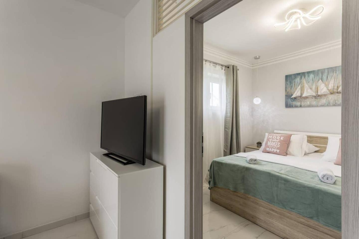 Royal Silver Apartment