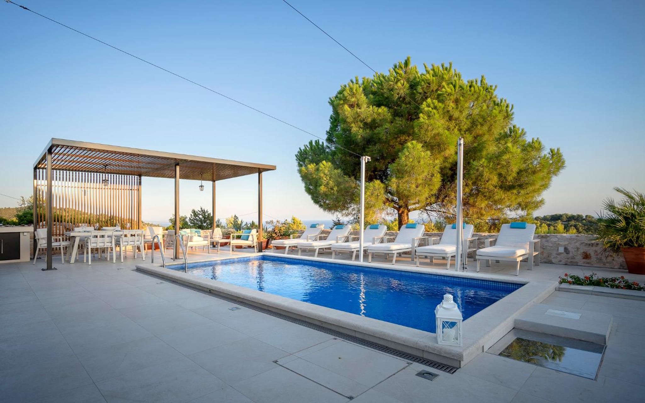 Villa Moderna Family Friendly view 4