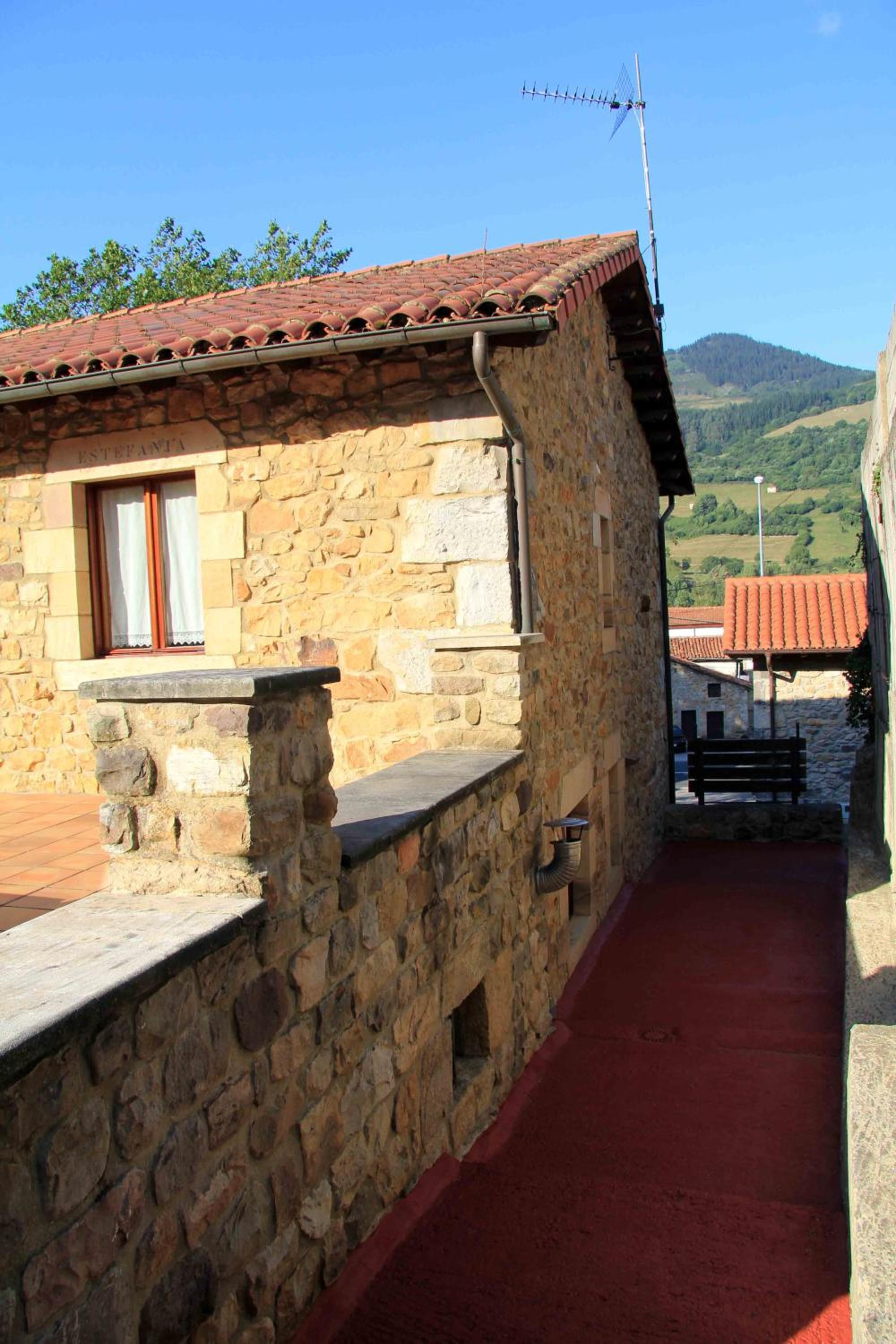 Apartamentos rurales La Casa Vieja De Alceda