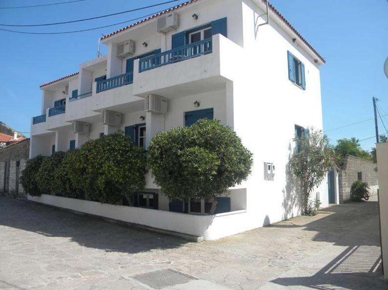 Ostria Eressos Rooms