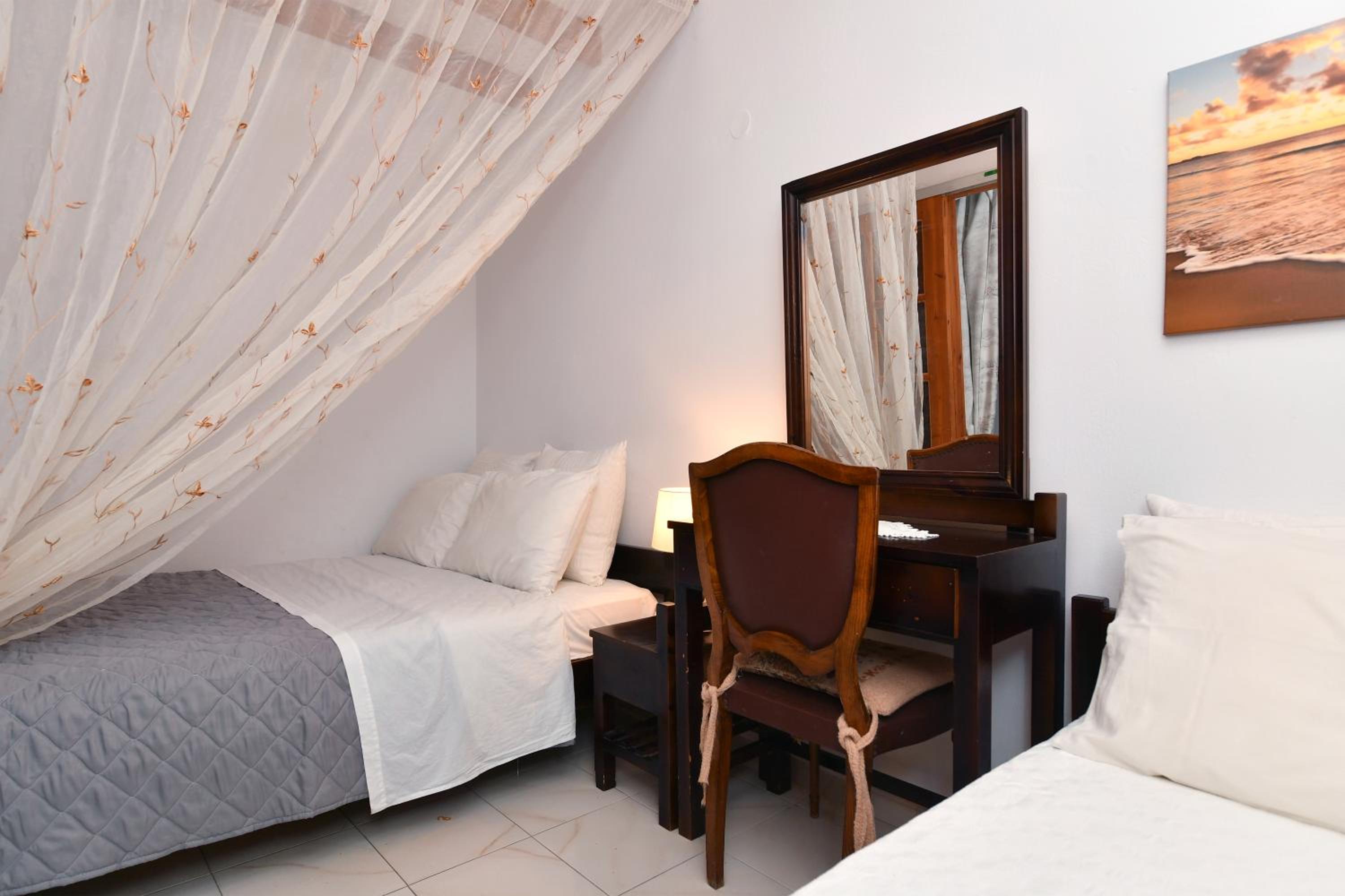 Batistas Apartments
