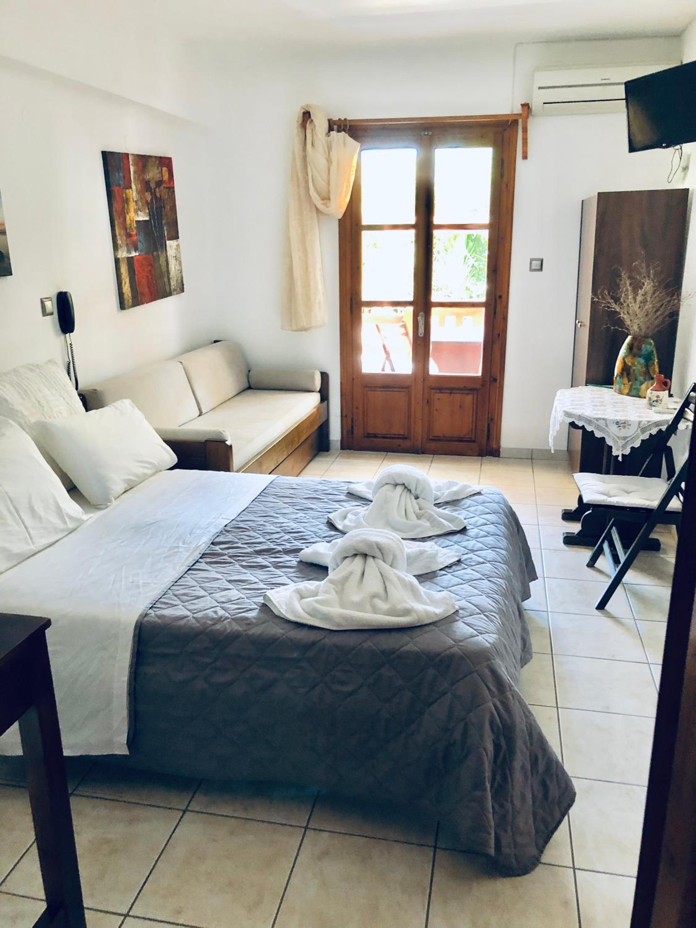 Batistas Apartments
