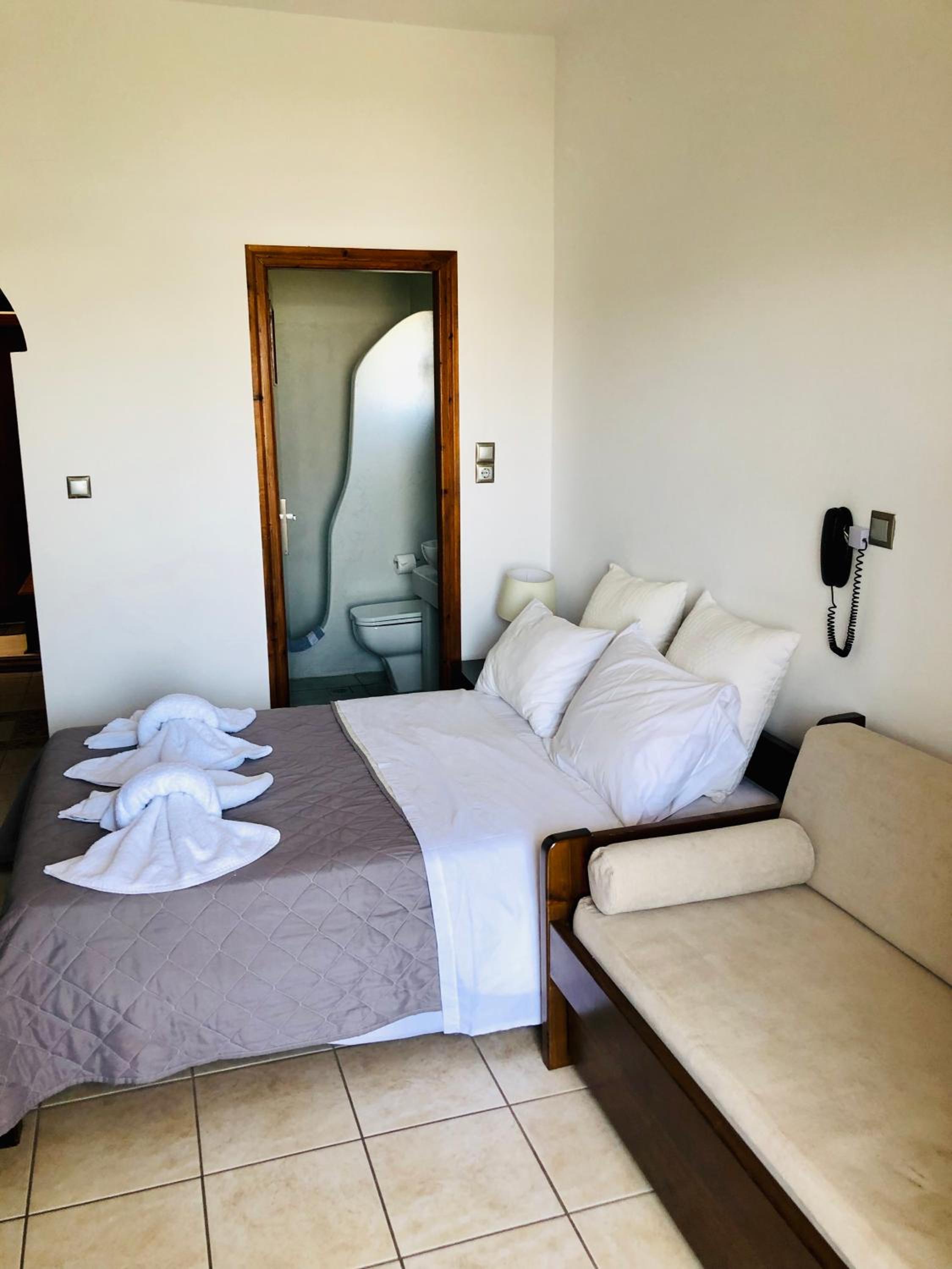 Batistas Apartments