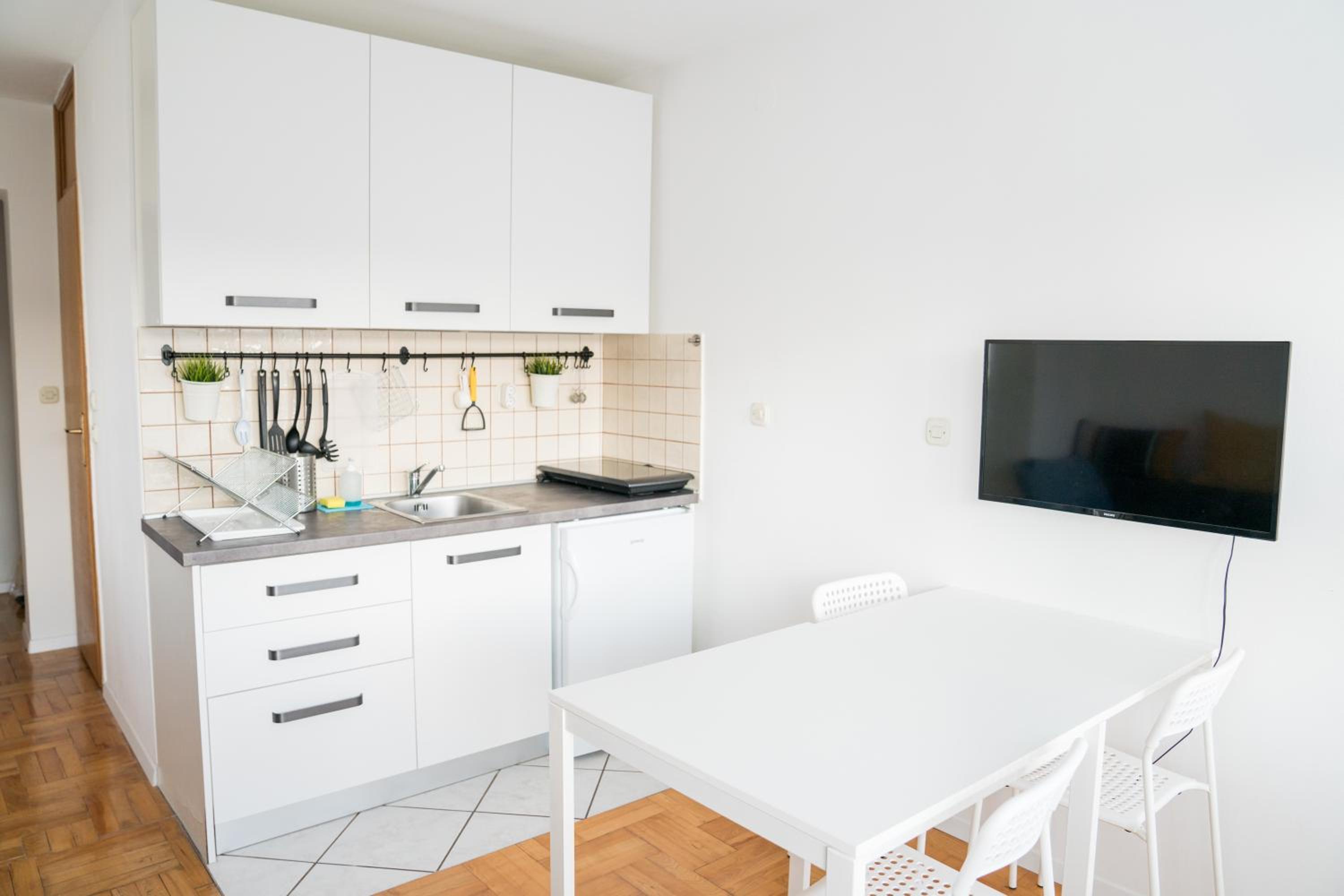 Apartment by Jassi view 3