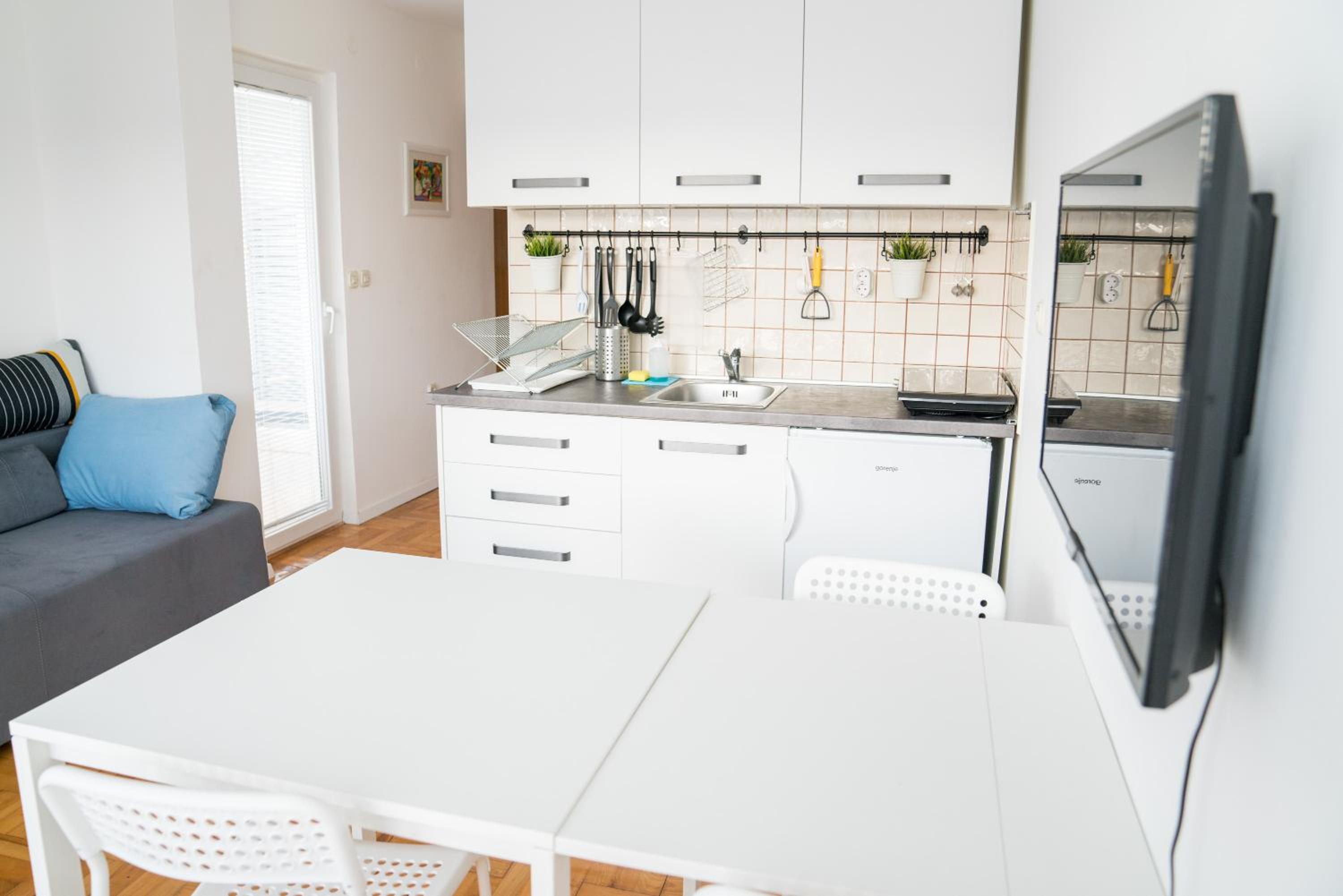 Apartment by Jassi view 4