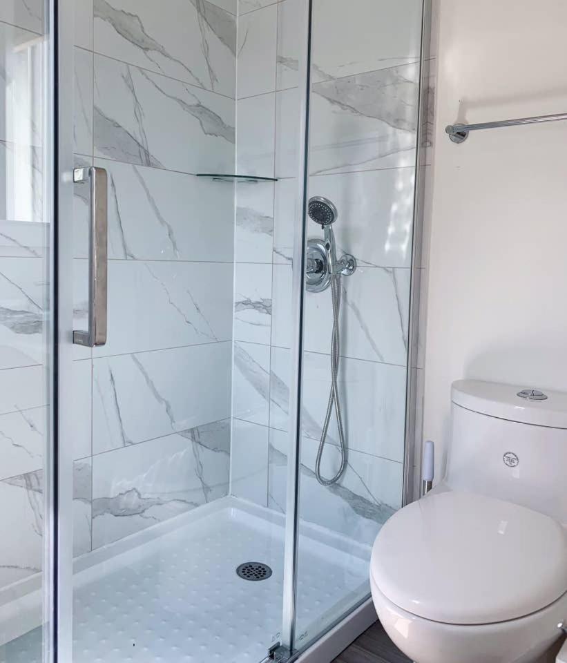 Nice rooms with private bath in Mid Town Toronto