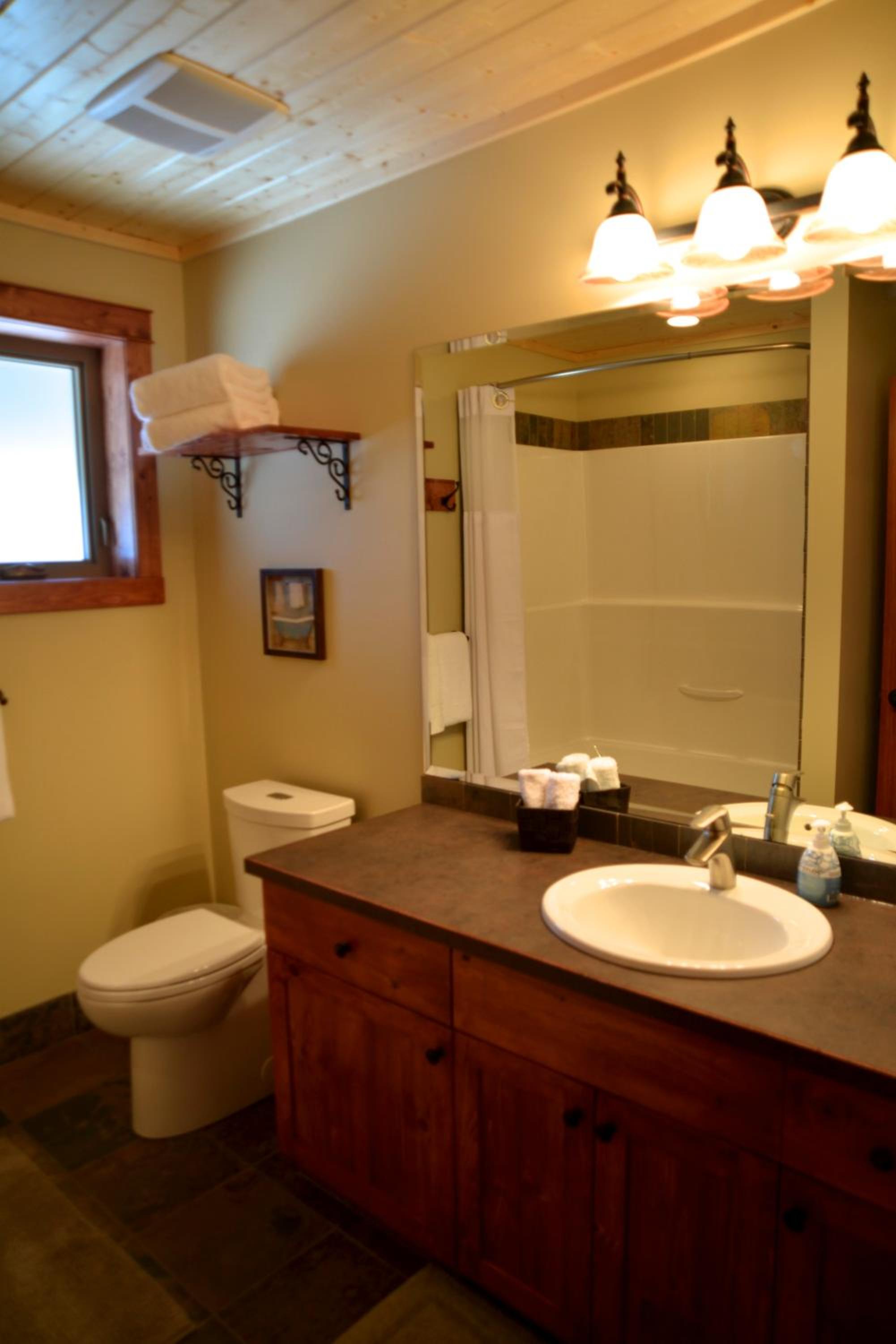 Golden Vacations - Cedar House Restaurant  Chalets - Property Image 34