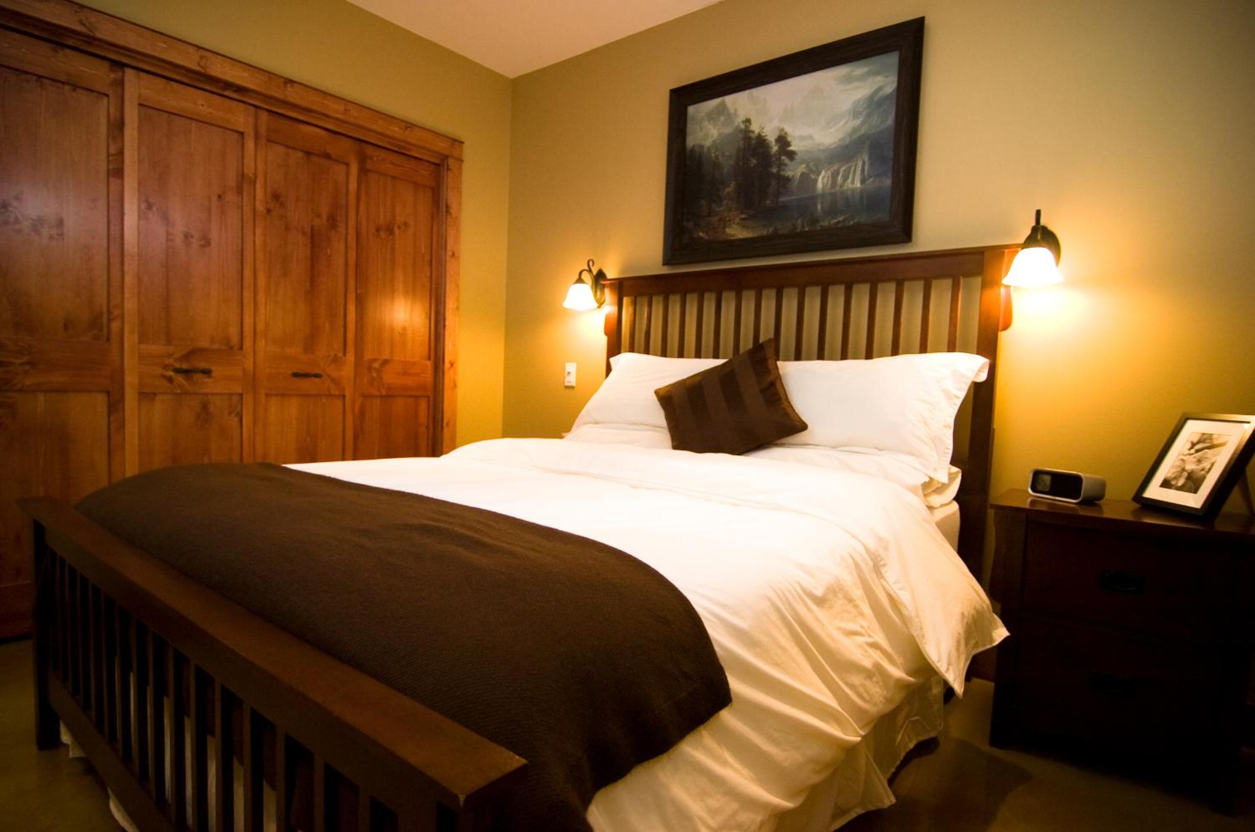 Golden Vacations - Cedar House Restaurant  Chalets - Property Image 29