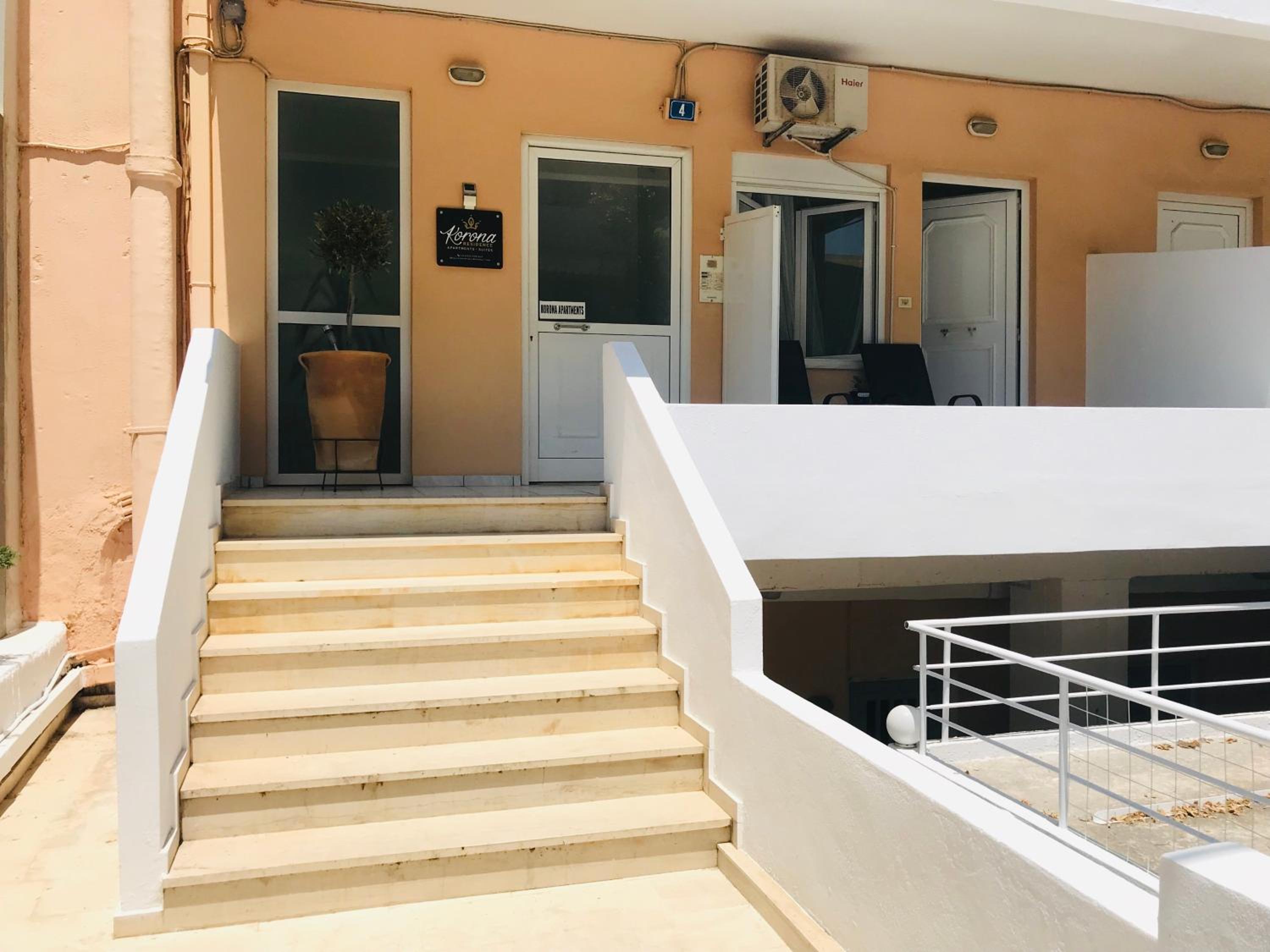 Korona Beach Apartments III view 4