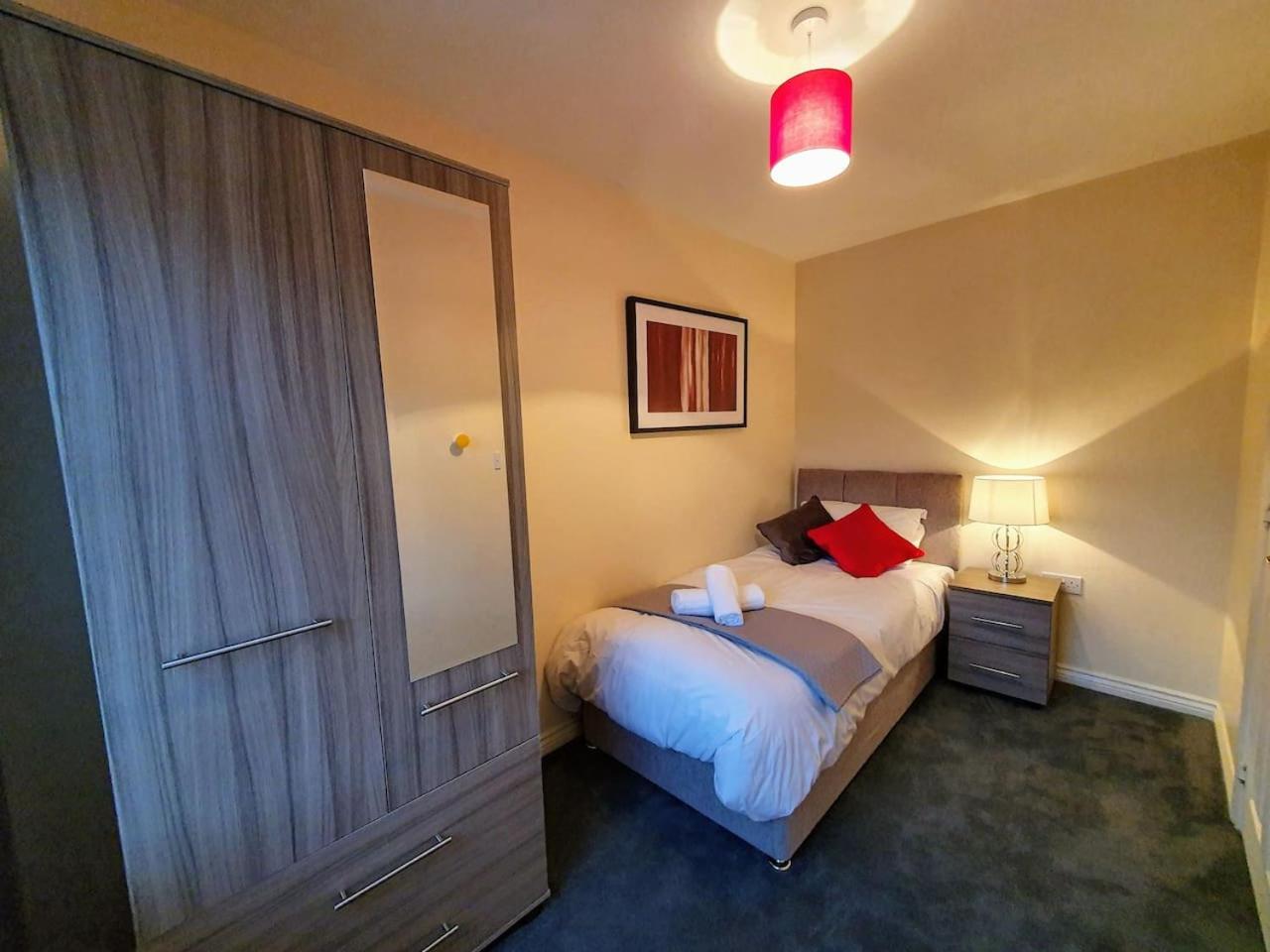 Perry House, Long Ashton, Bristol by Cliftonvalley Apartments