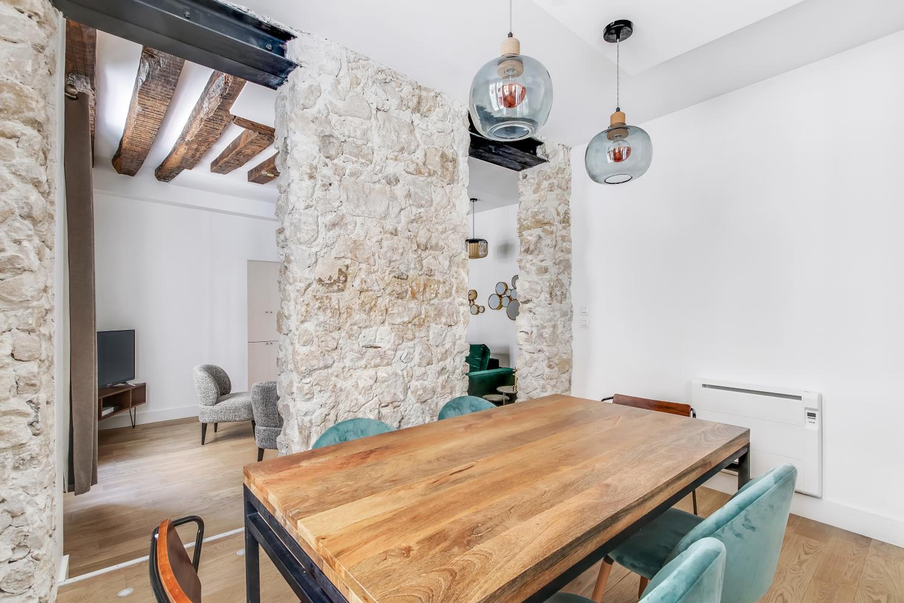 Pick A Flat's Apartment in Le Marais - Rue Saint Apoline
