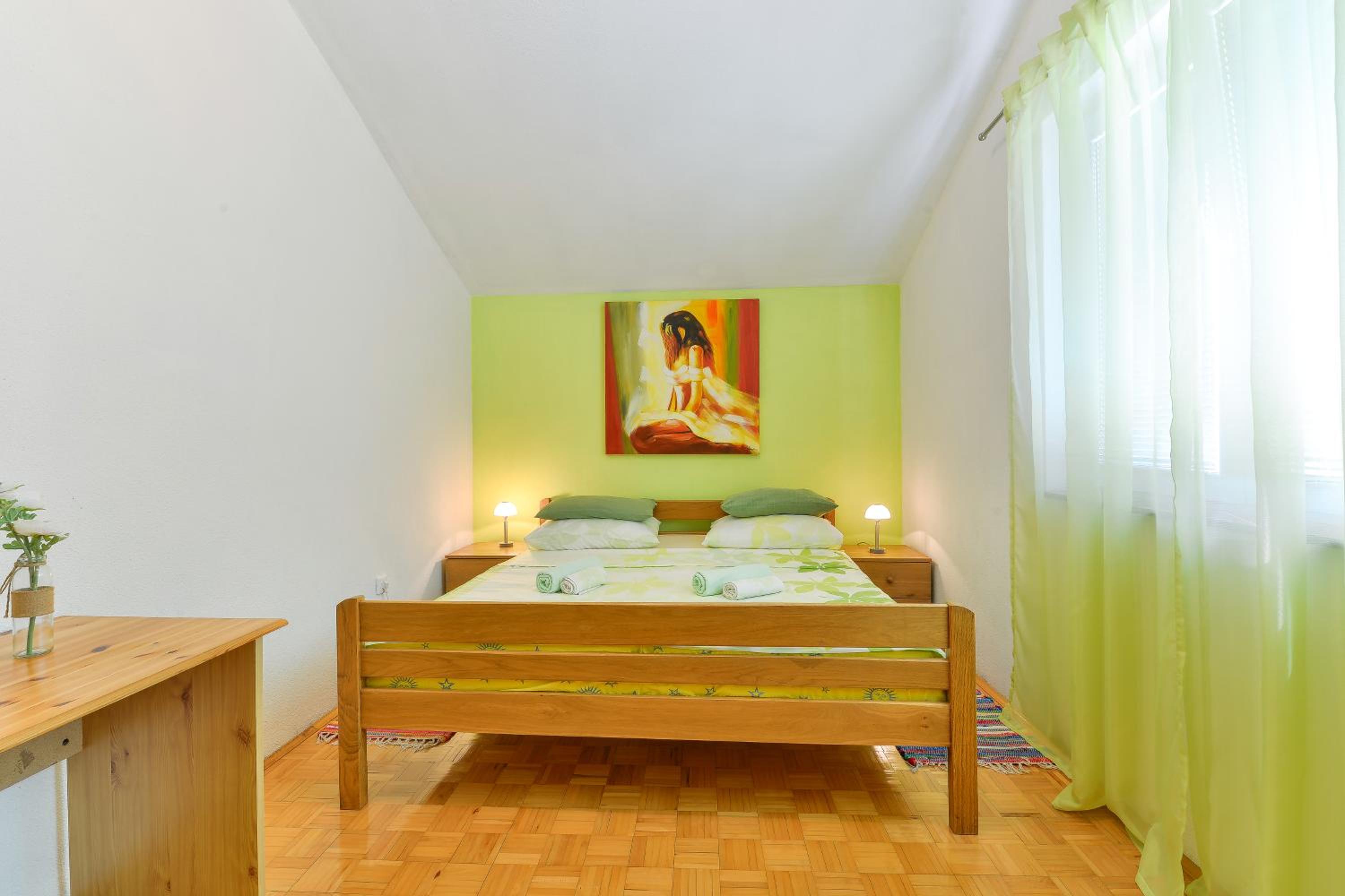 Apartments Crno