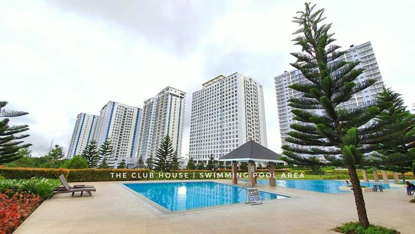 Cozy Condo at Wind Residences