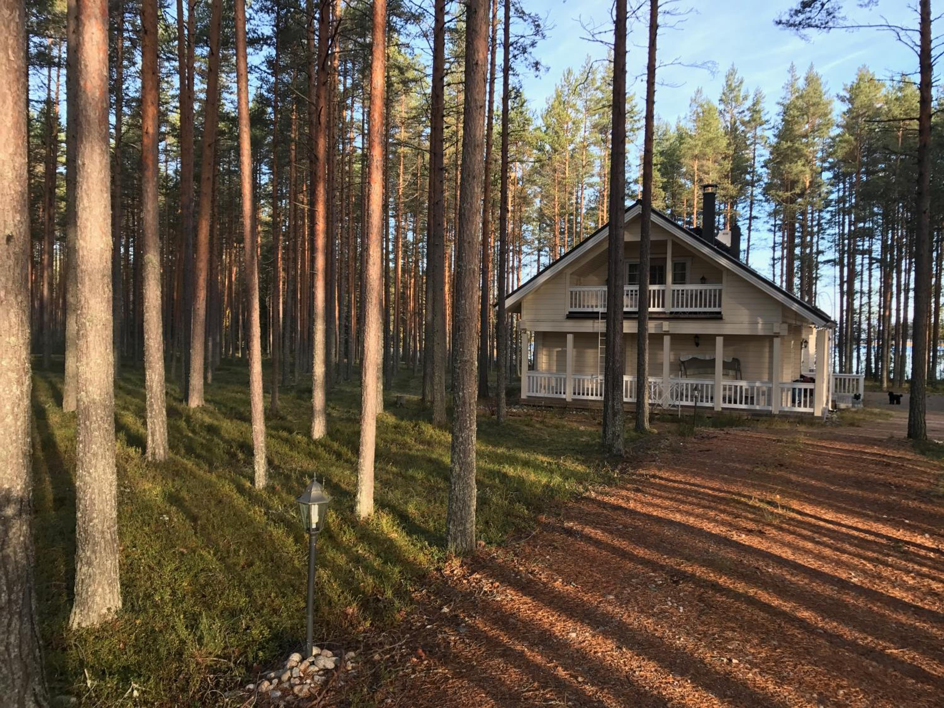 Big Cottage By The Lake