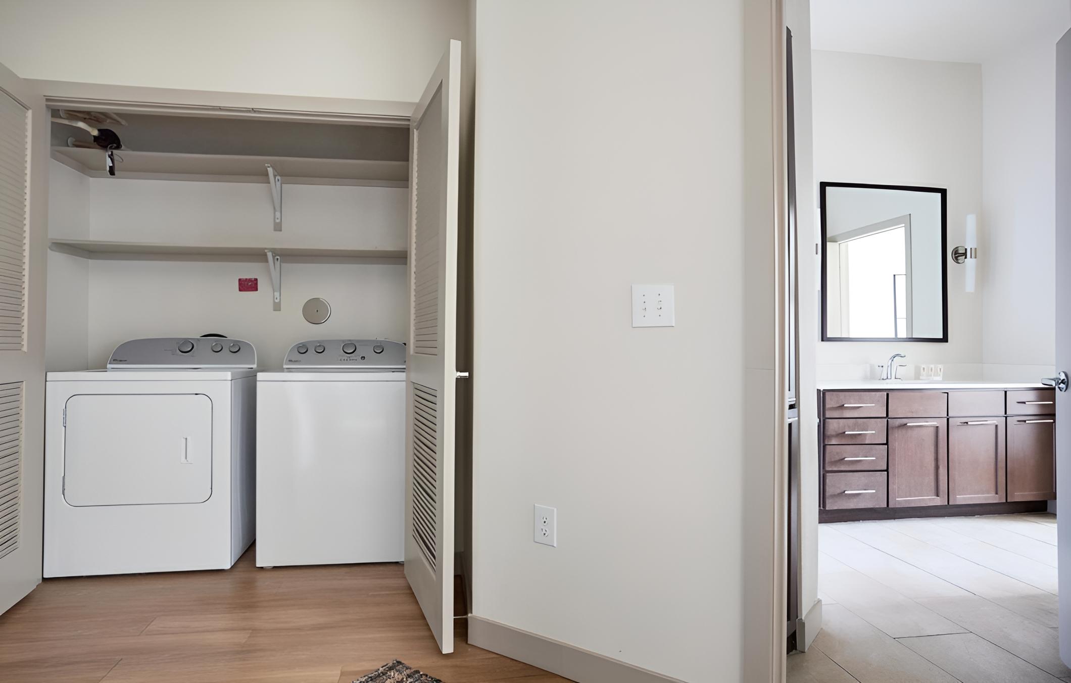 Sonder at La Villita - Image 3