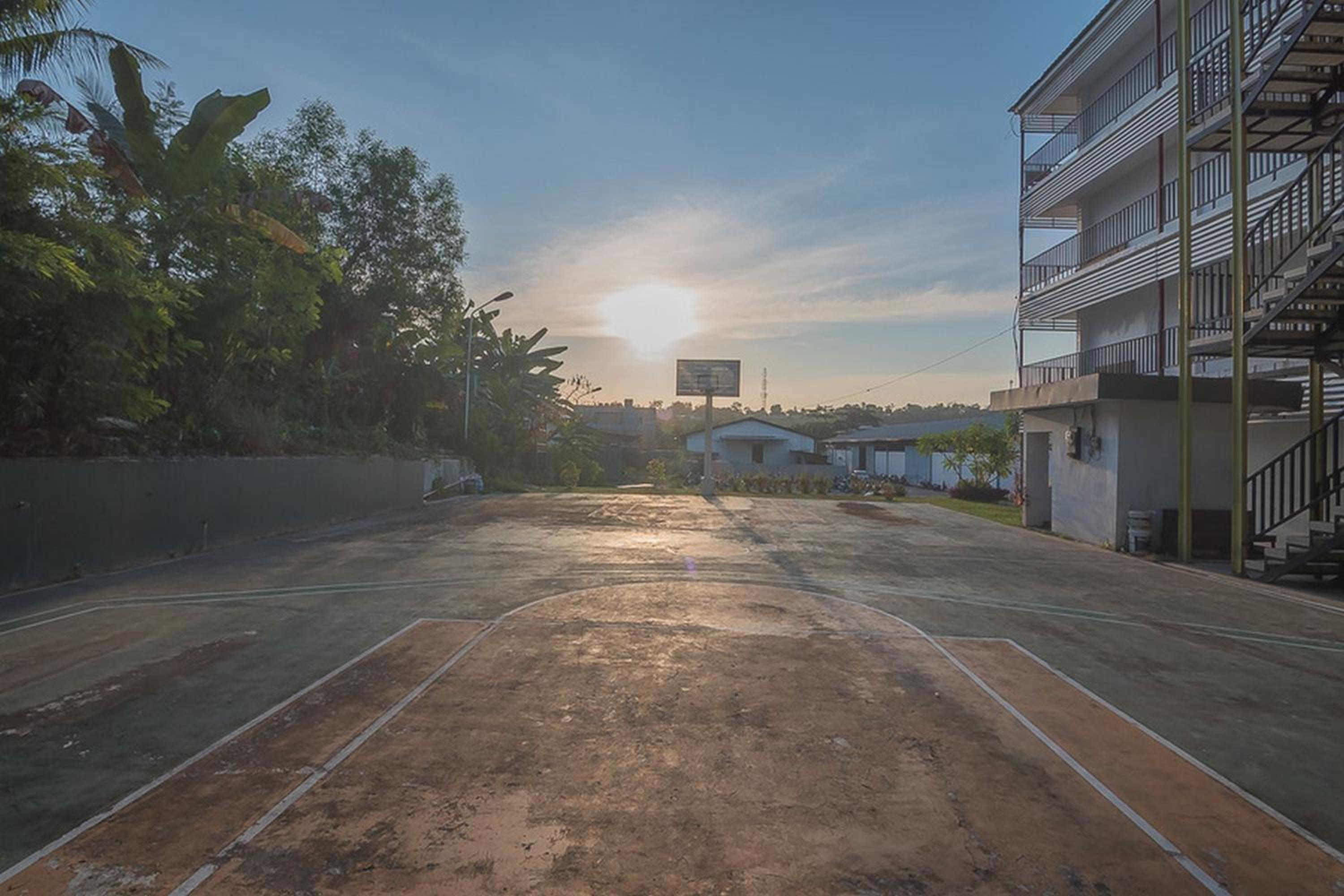RedDoorz near Living Plaza Balikpapan view 3