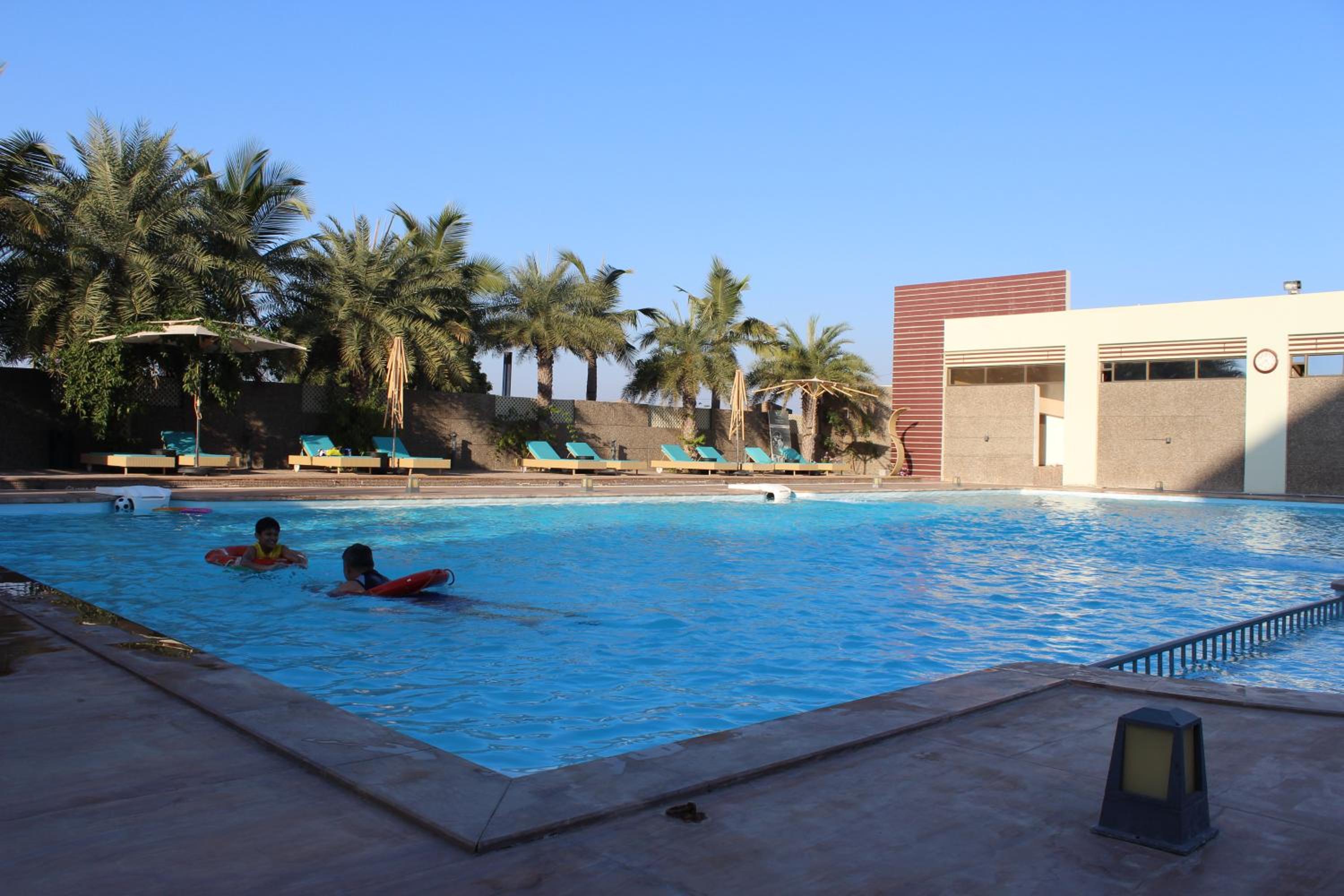 swimming pool