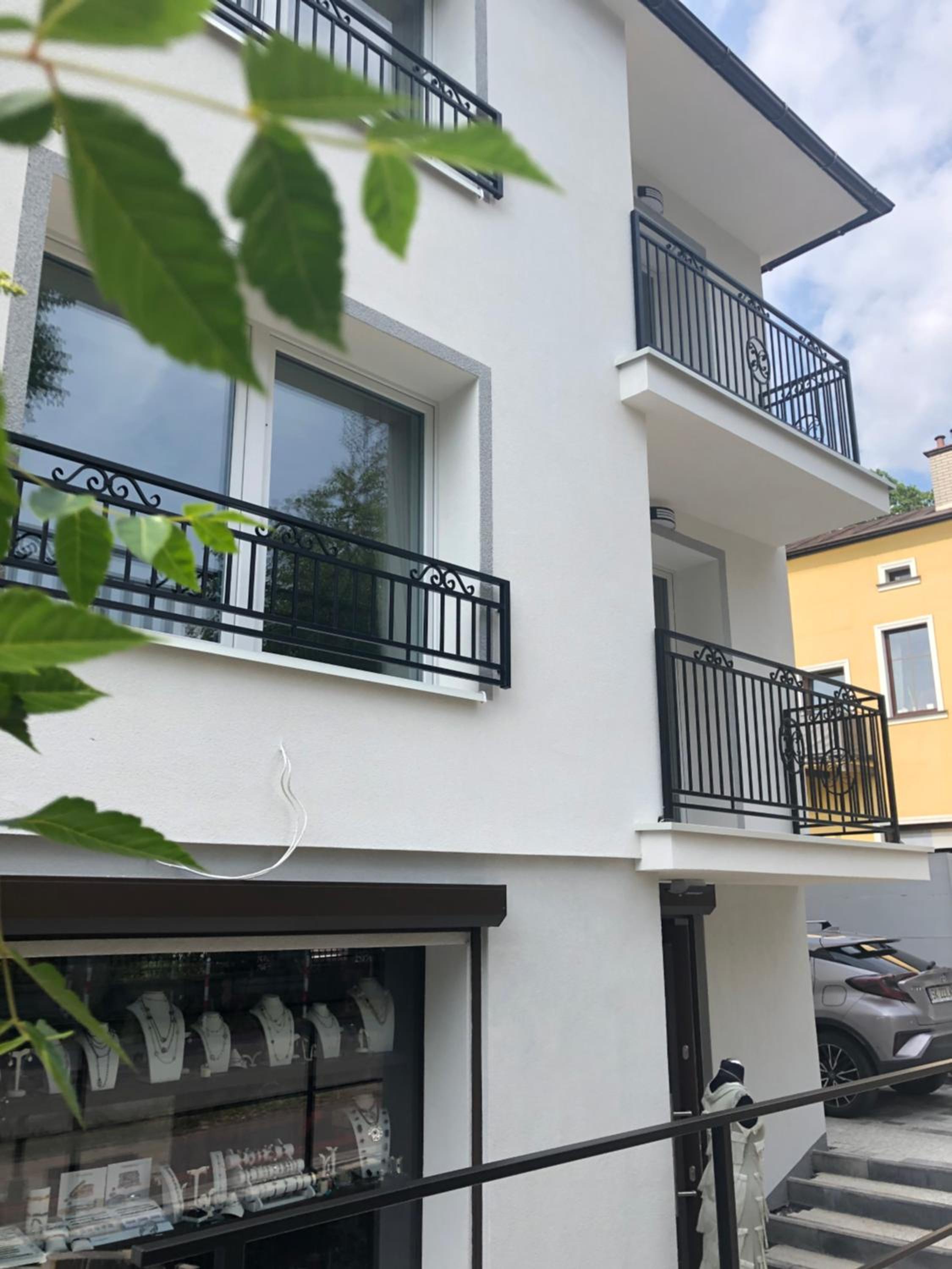 balcony