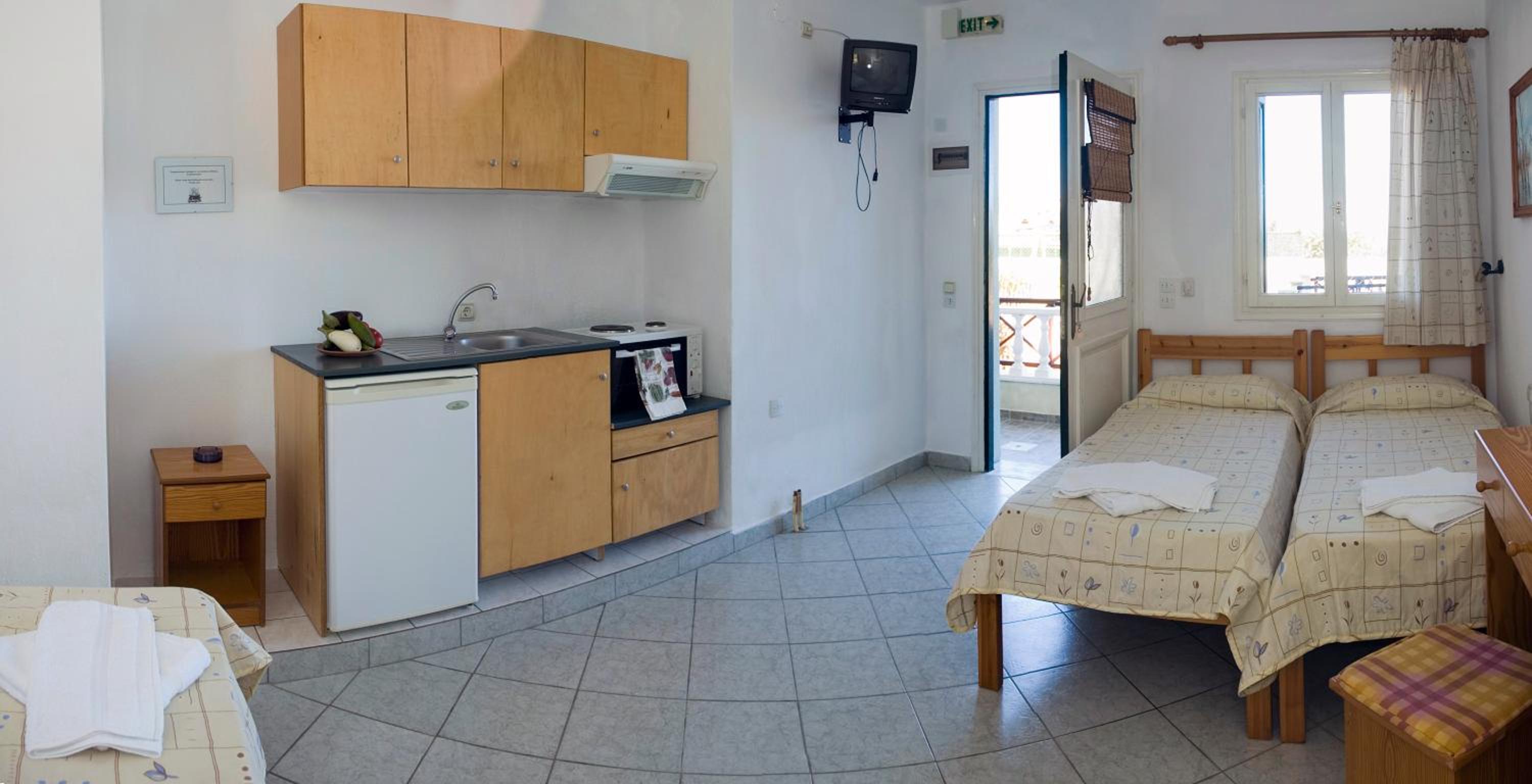 Alexandros Rooms & Studios photo 4