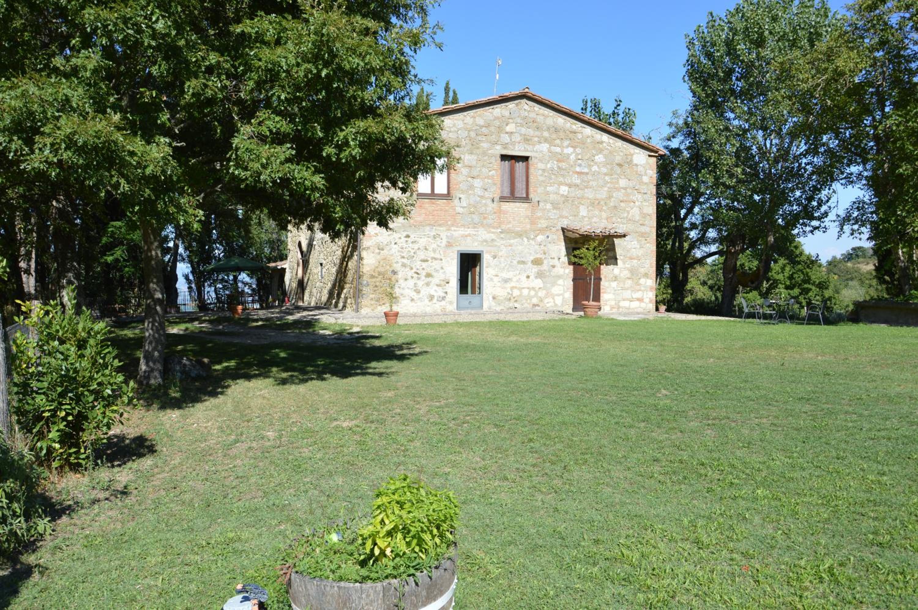 Casale in toscana view 3
