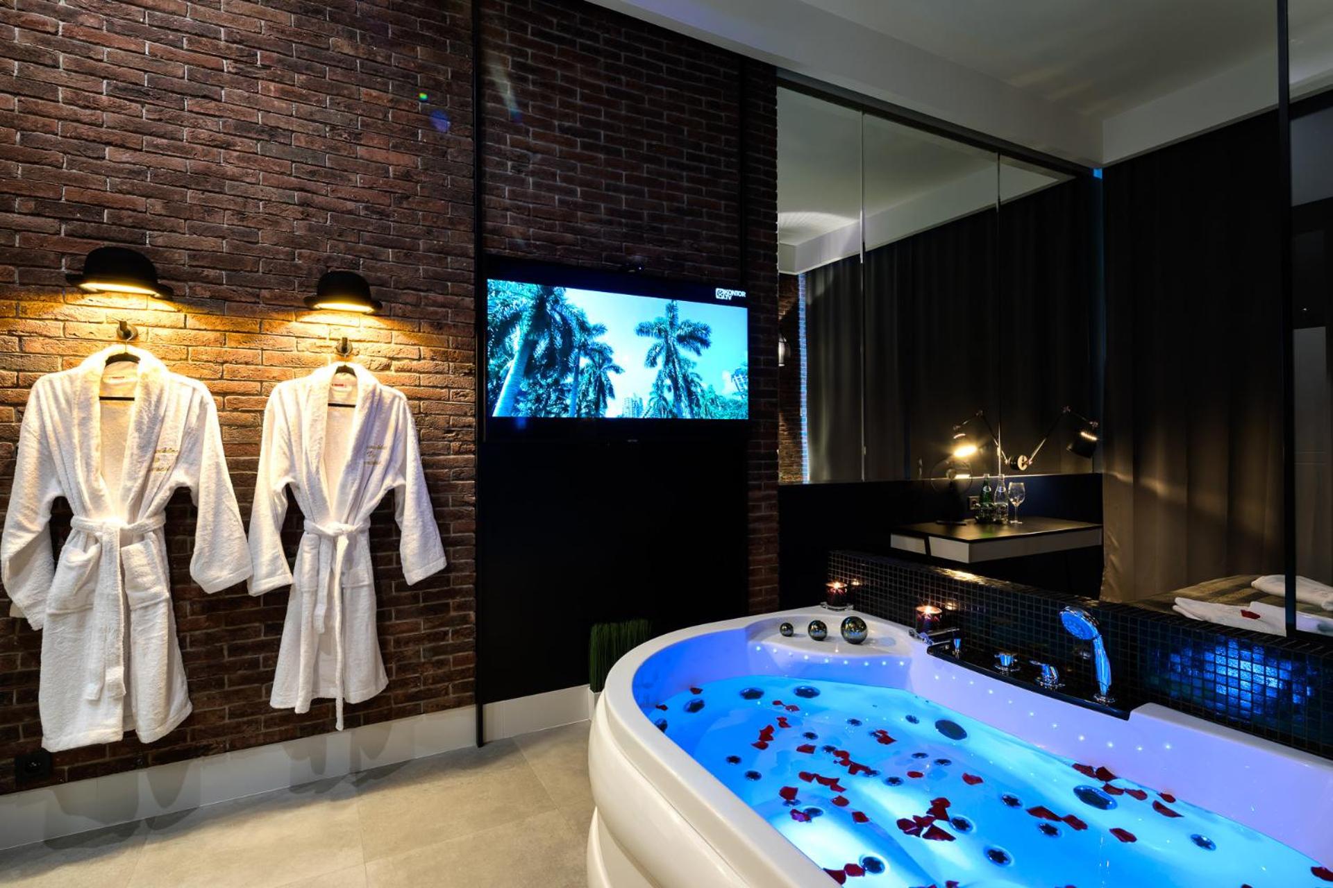 Starowiślna VIP Apartamenty JACUZZI view 2
