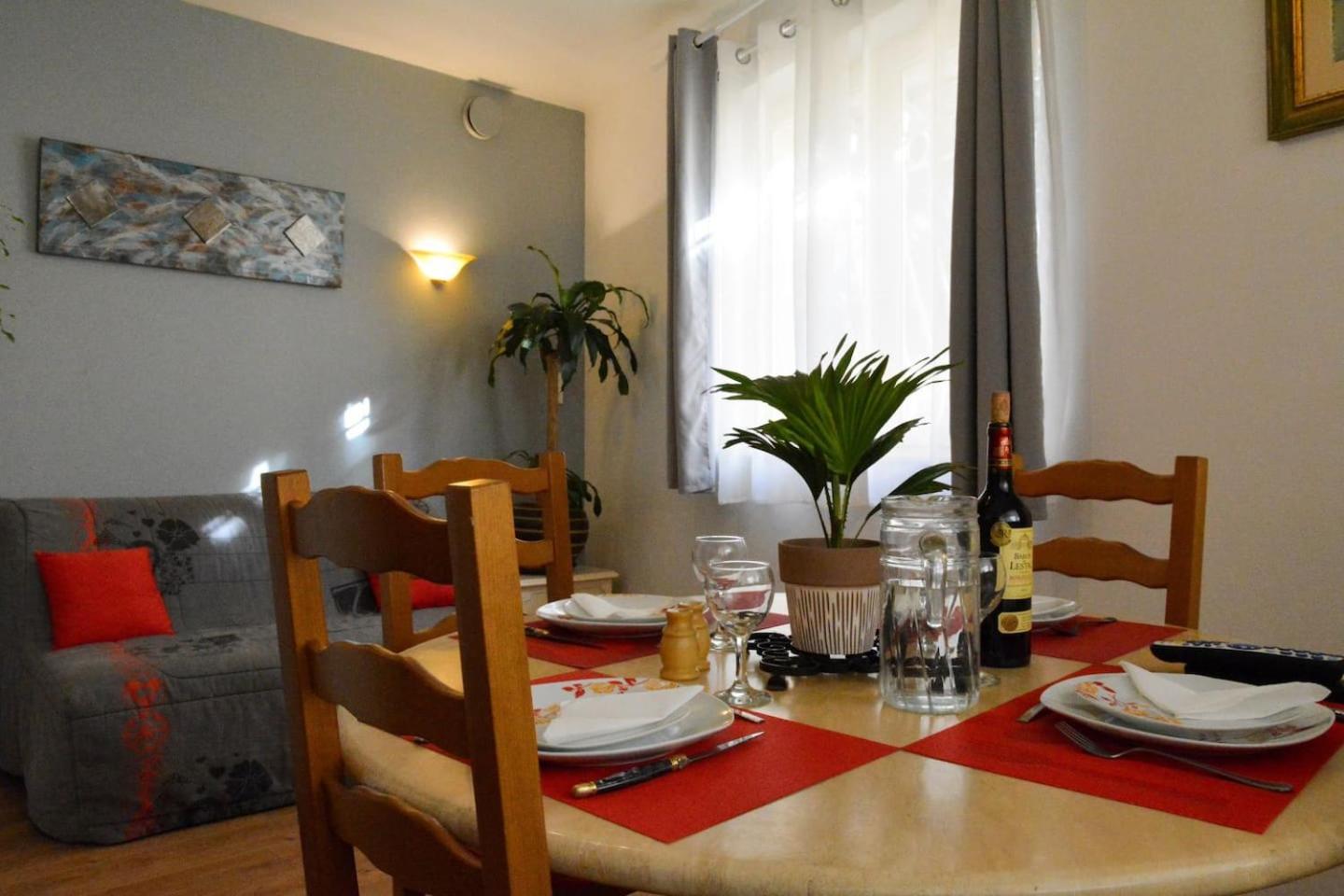 Petit appartement douillet très bien situé view 4