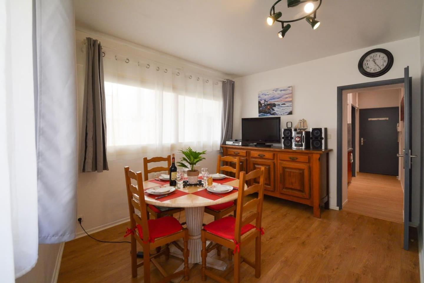 Petit appartement douillet très bien situé view 2