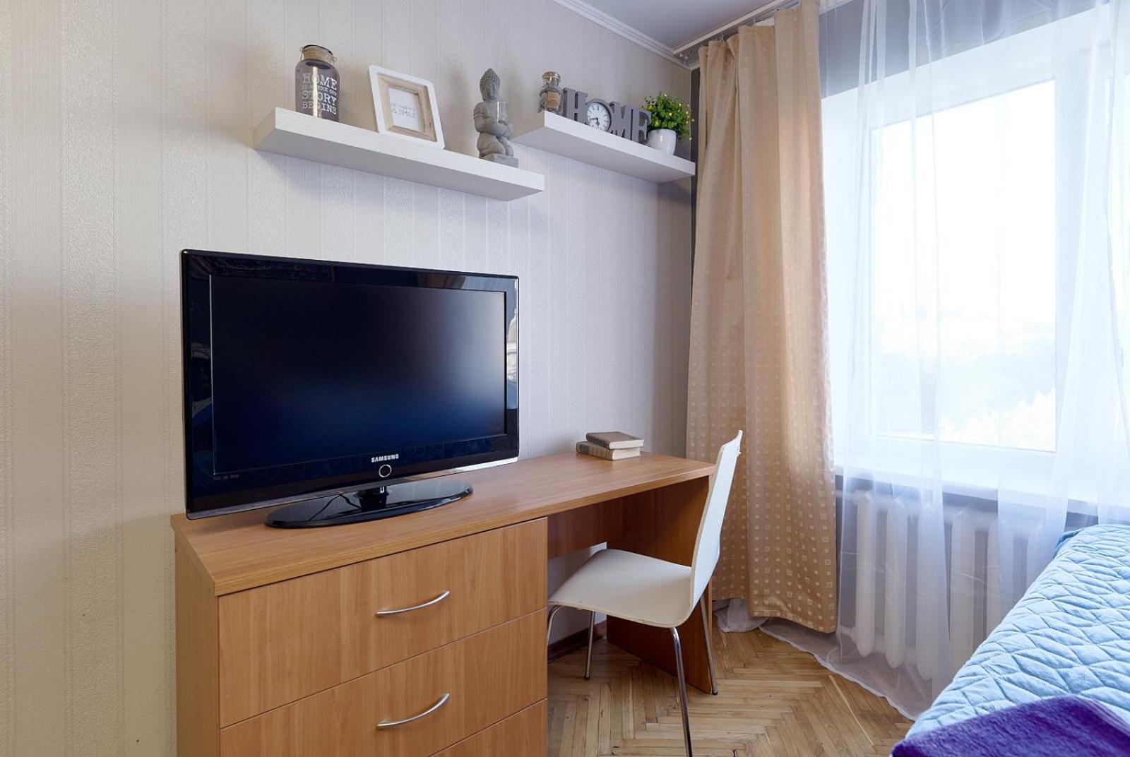L3-82 Main Street - Modern New Three 3 Separate 3 Bedrooms 100 m2 - Central Location, Metro Palace of Sports - Gulliver Mall, Arena City