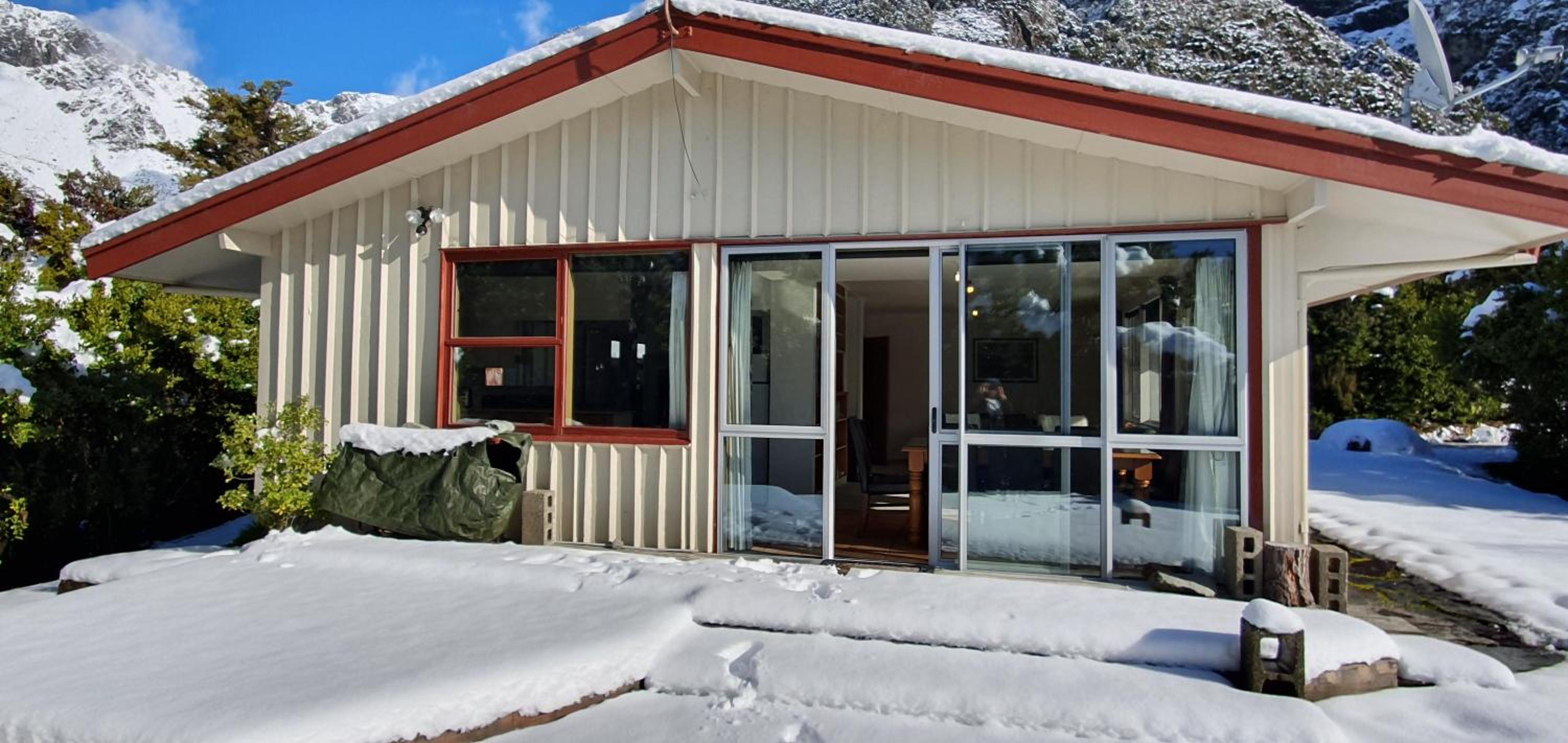 Aoraki Alpine Chalet view 3