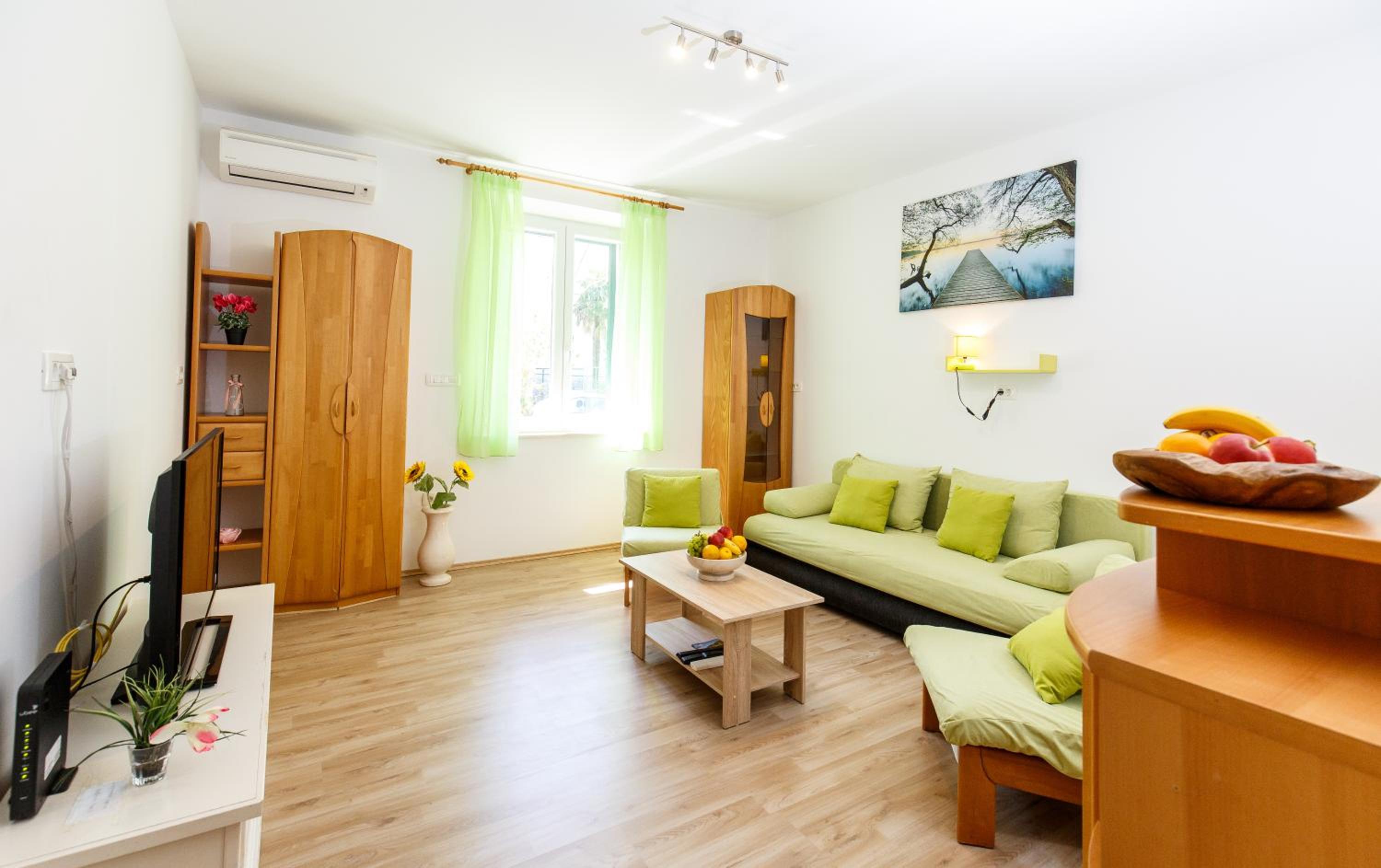 Apartment Green Forest view 3