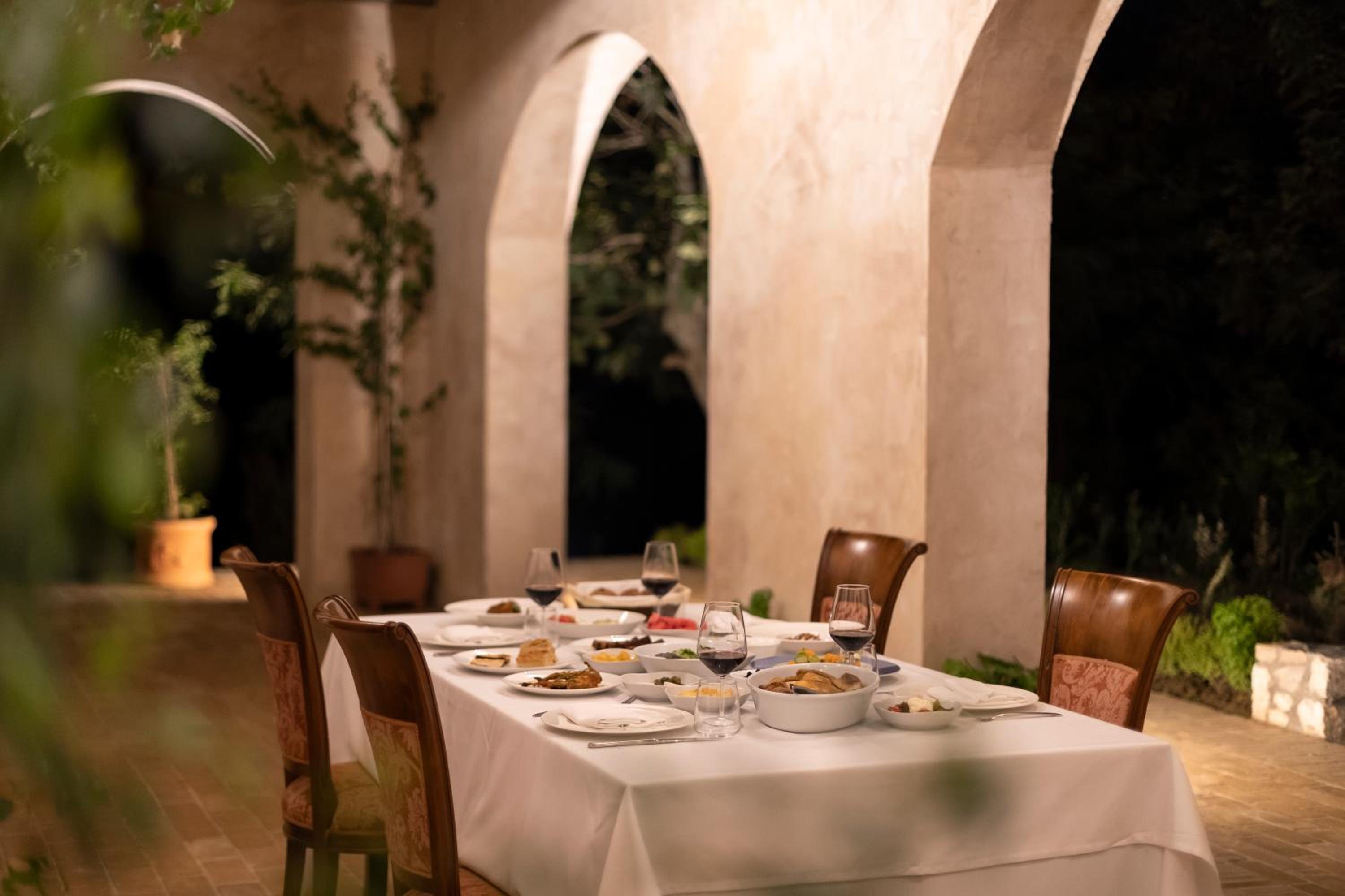 restaurant