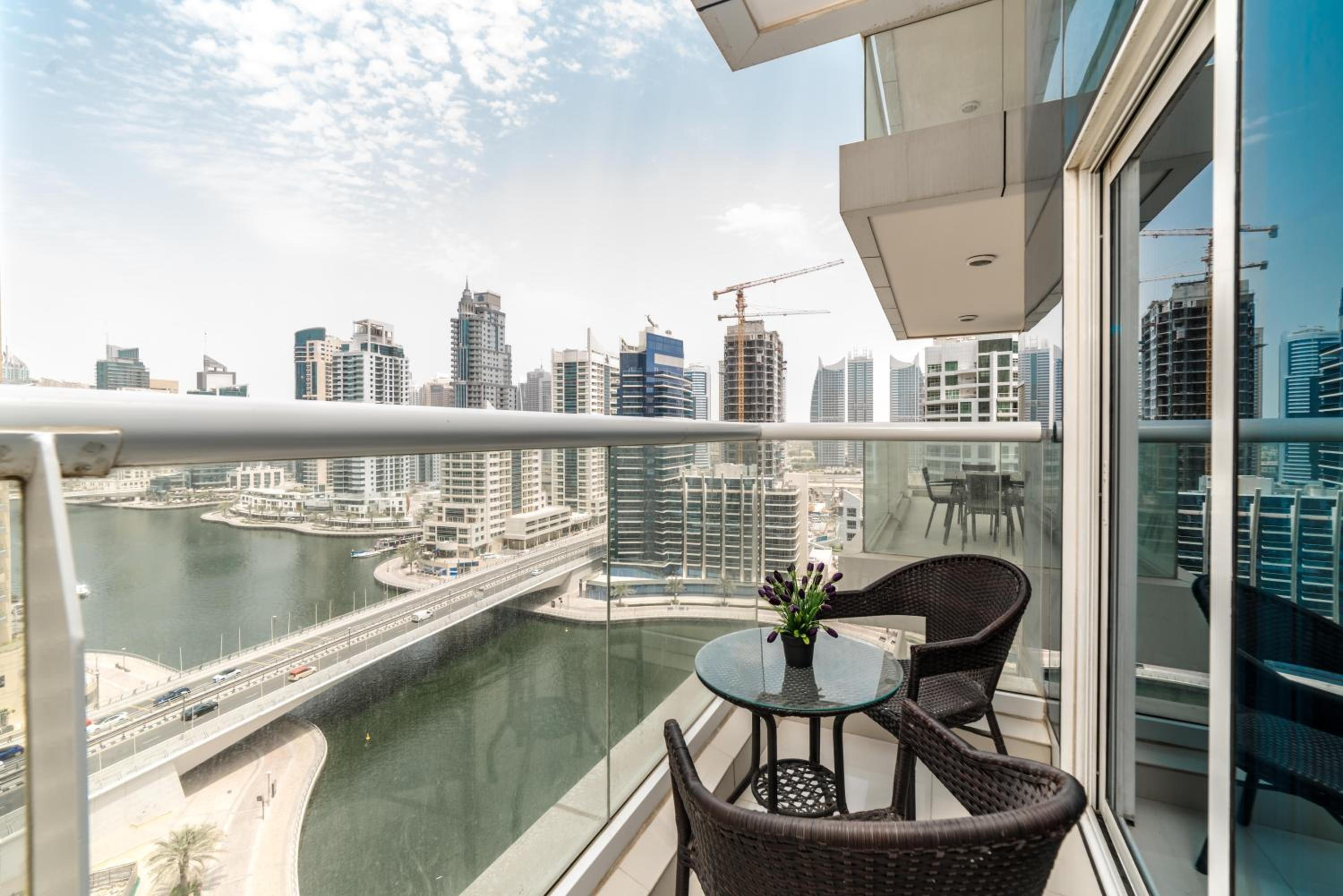 Golden Stay Vacation Homes continental tower marina