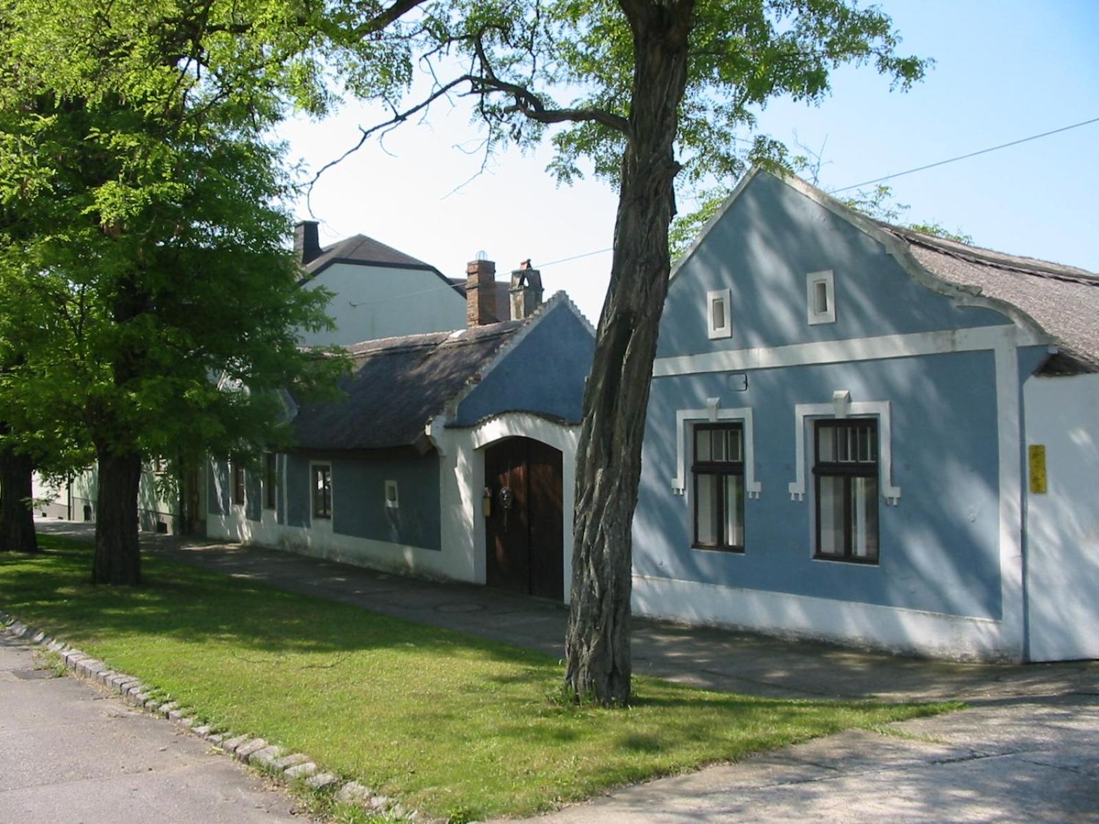 Pension Lang