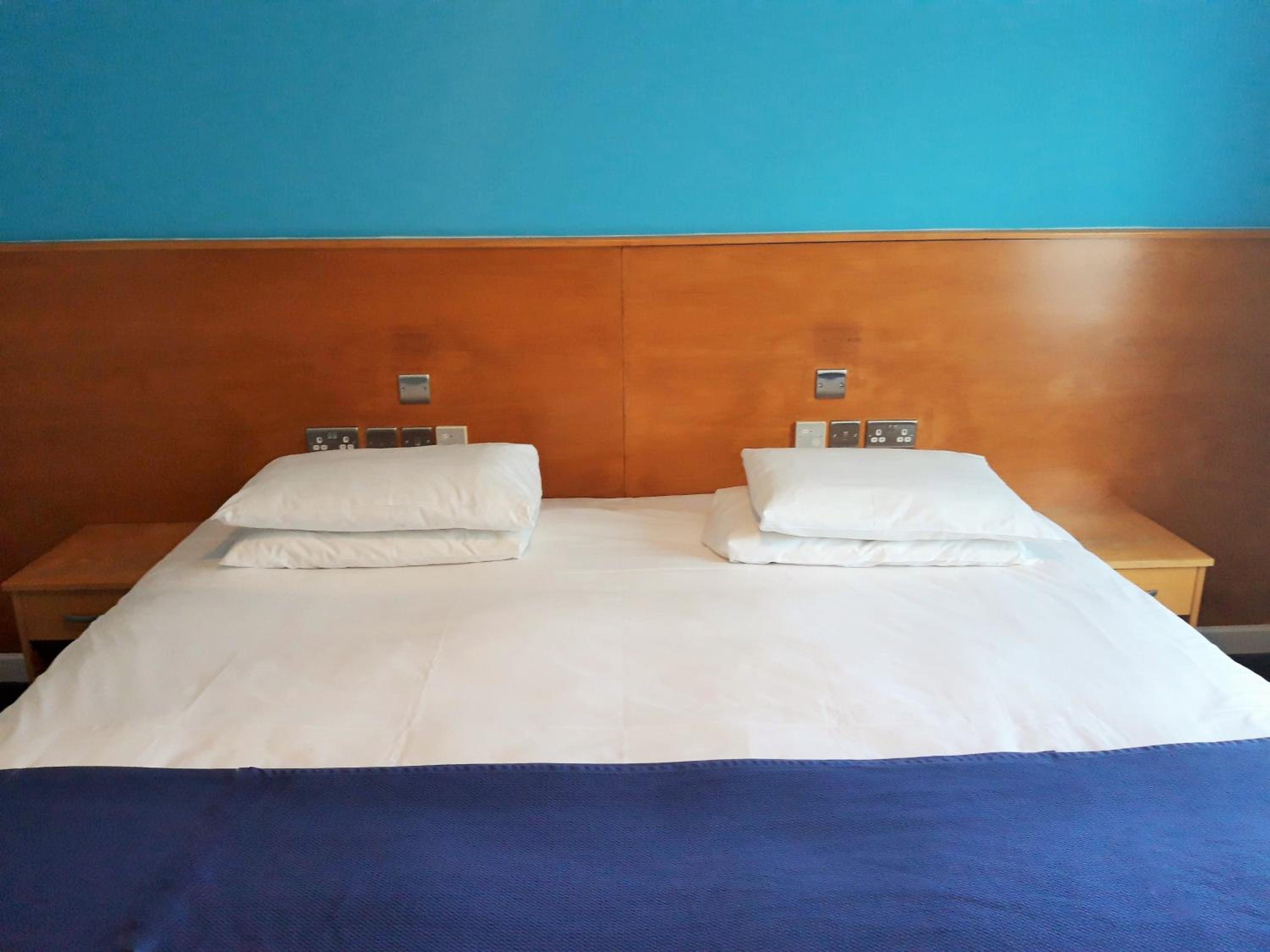 Aylesbury Vacations - The Olympic Lodge - Property Image 5