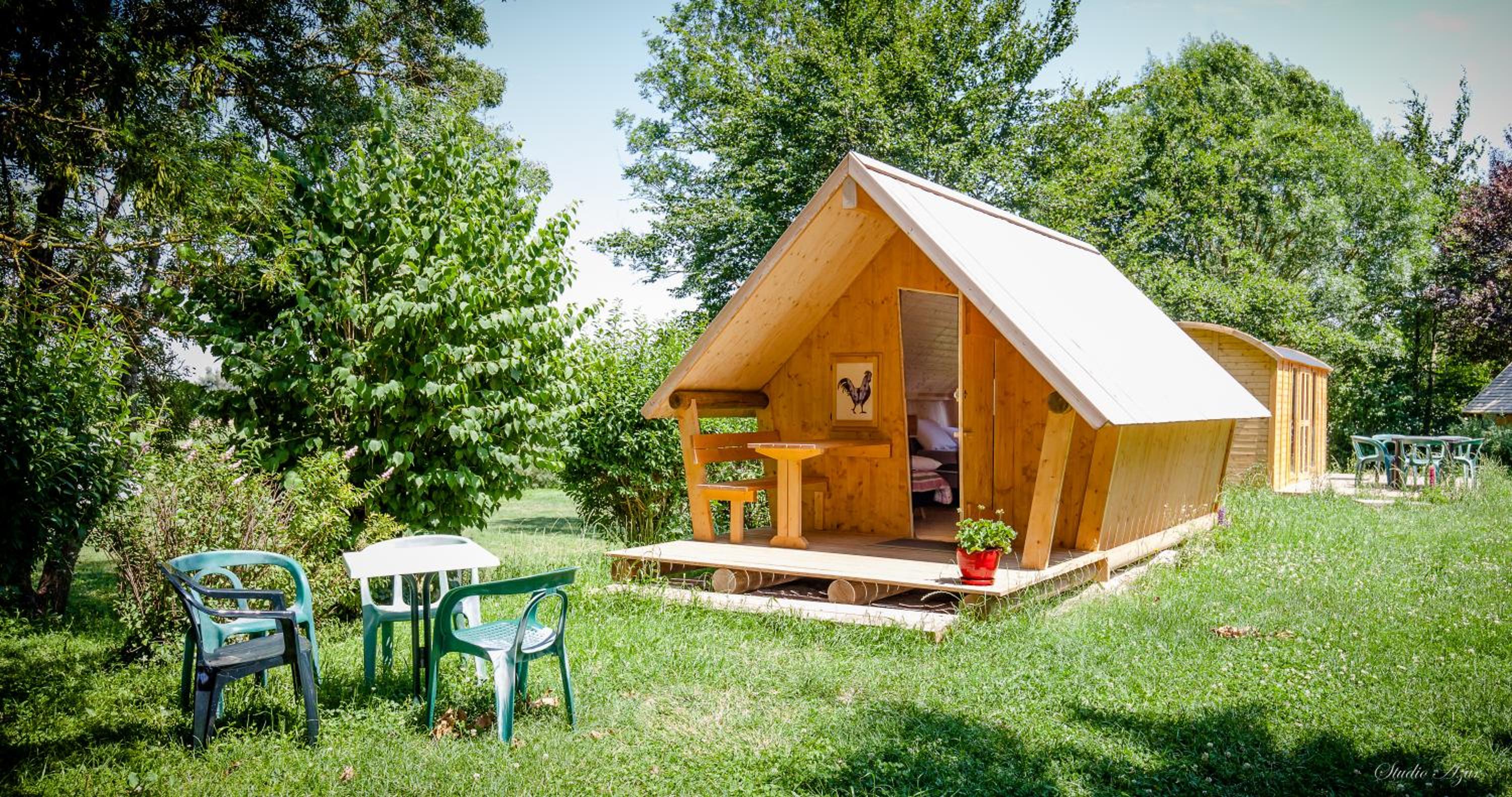 Camping de Tournus - Drole de cabane view 3