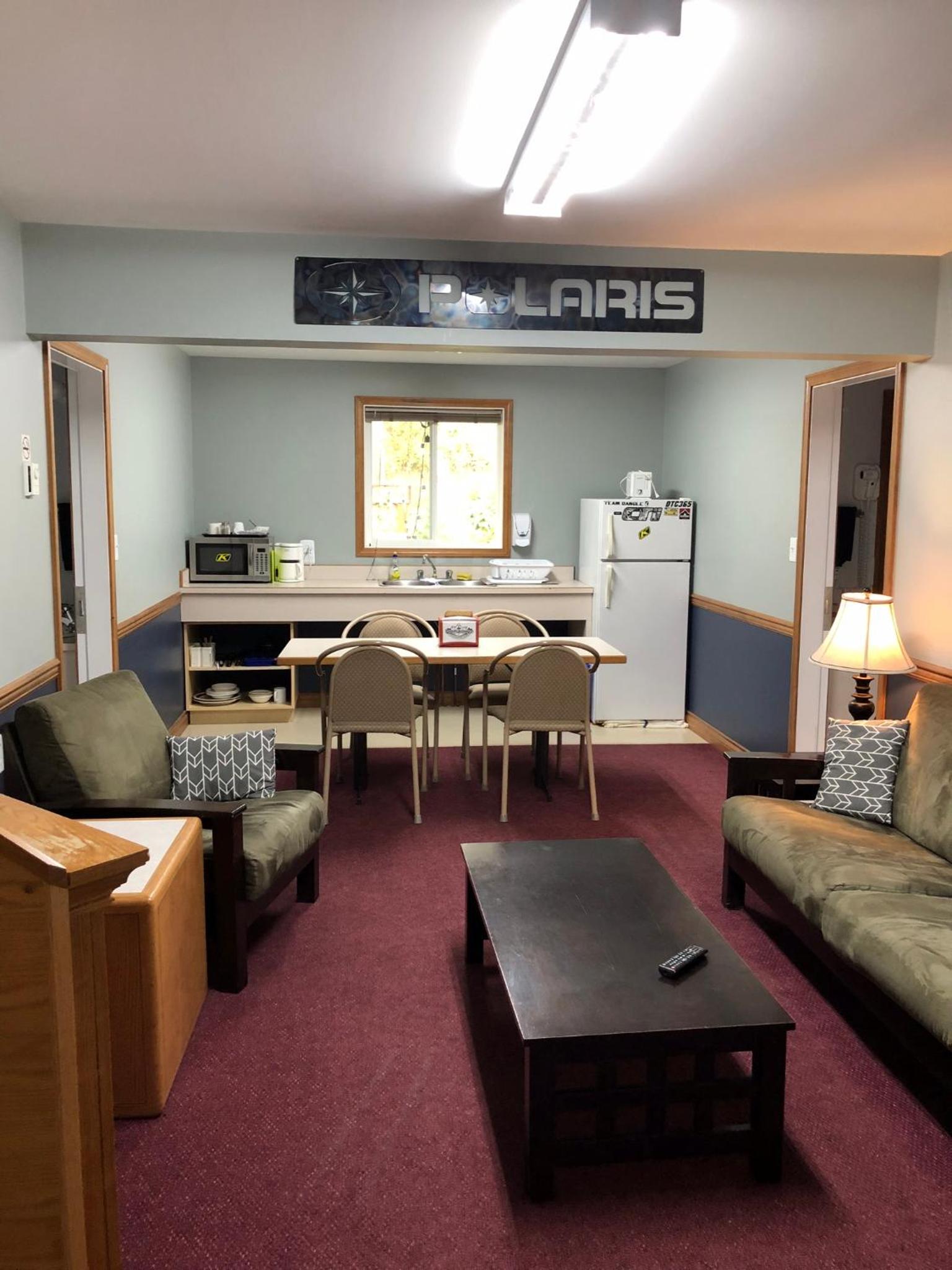Peaks Lodge