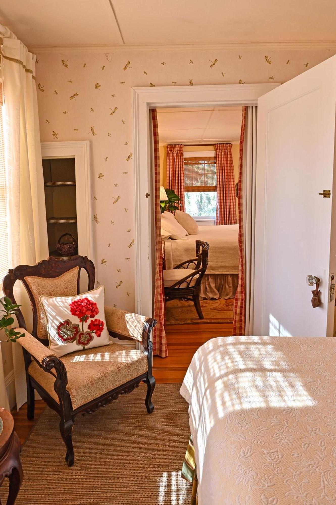 Hilltop House Bed Breakfast - Property Image 40