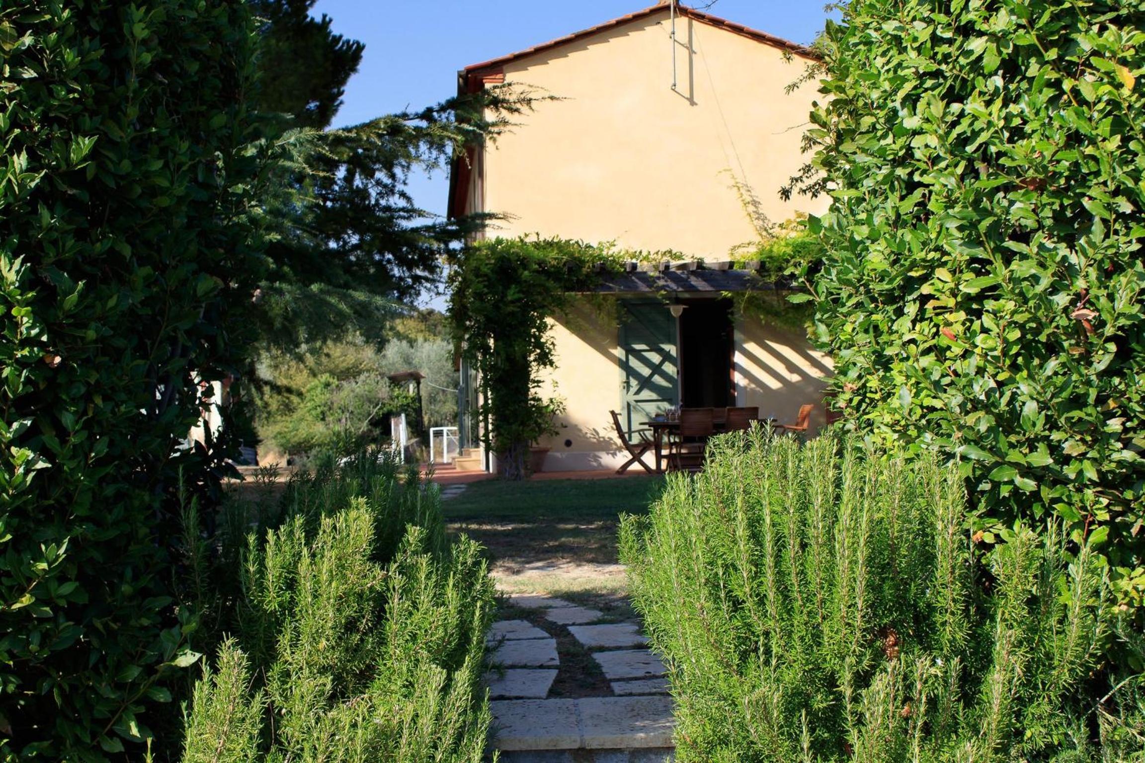 Photo 18