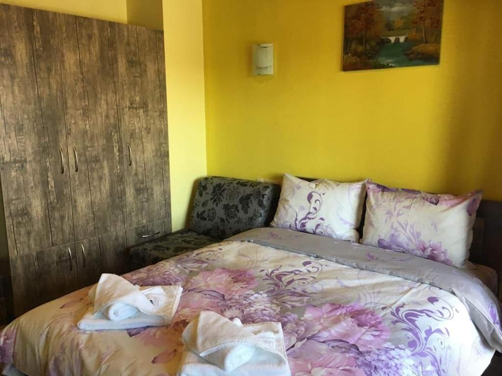 Ilievi Guest Houses