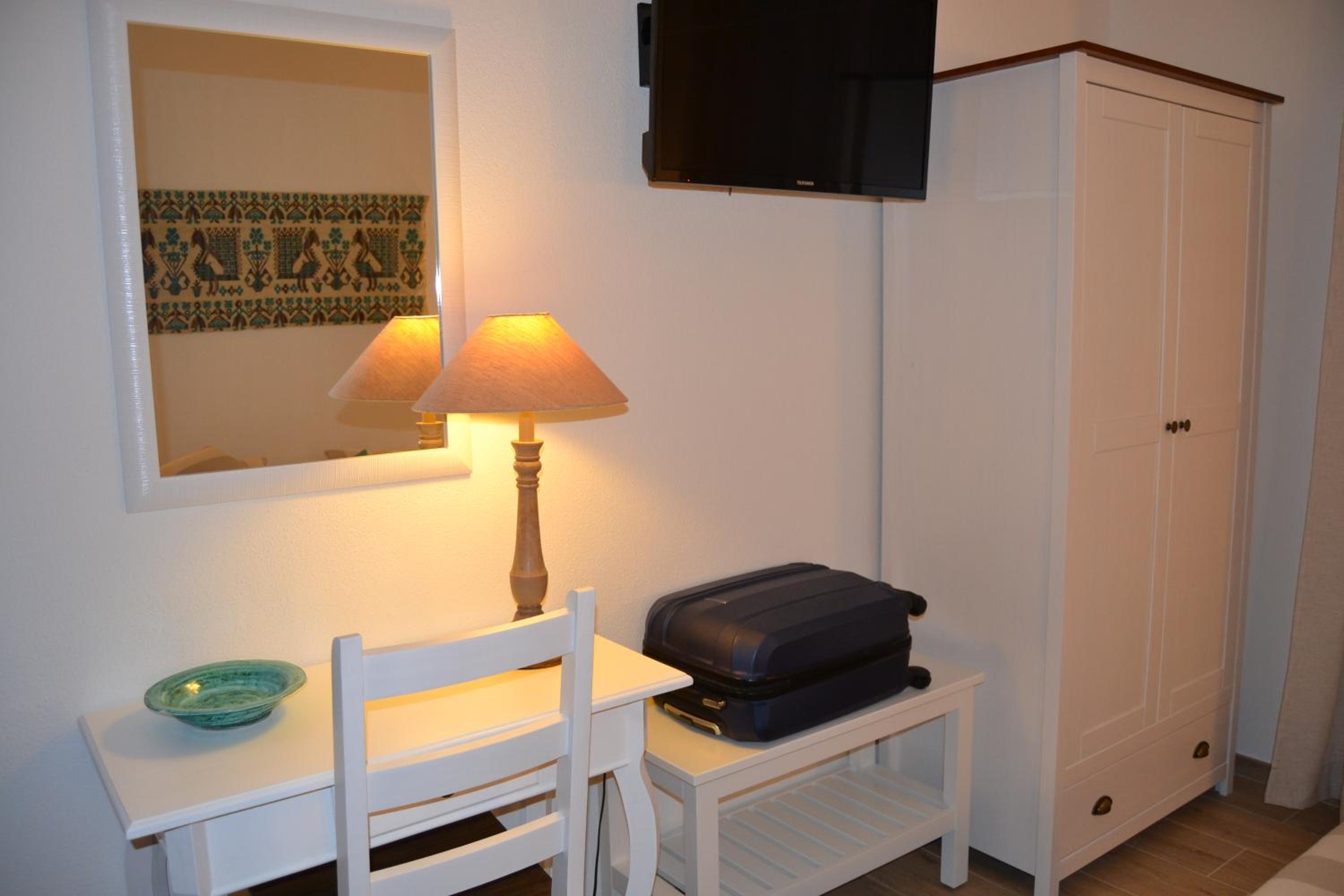 Nuscos Bed and Breakfast photo 4