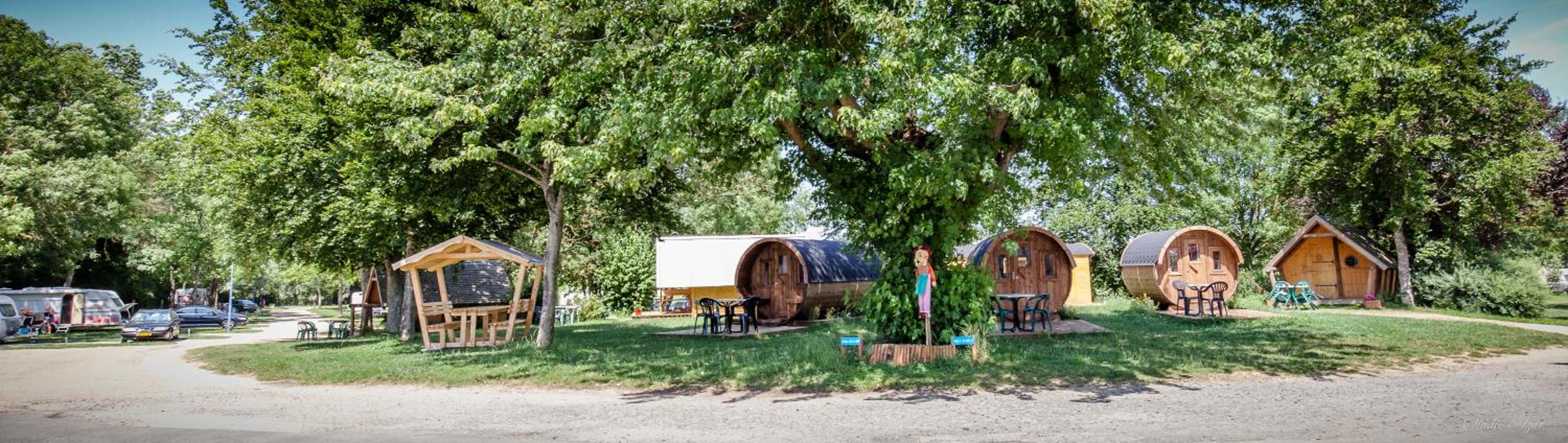 Camping de Tournus - Drole de cabane view 4