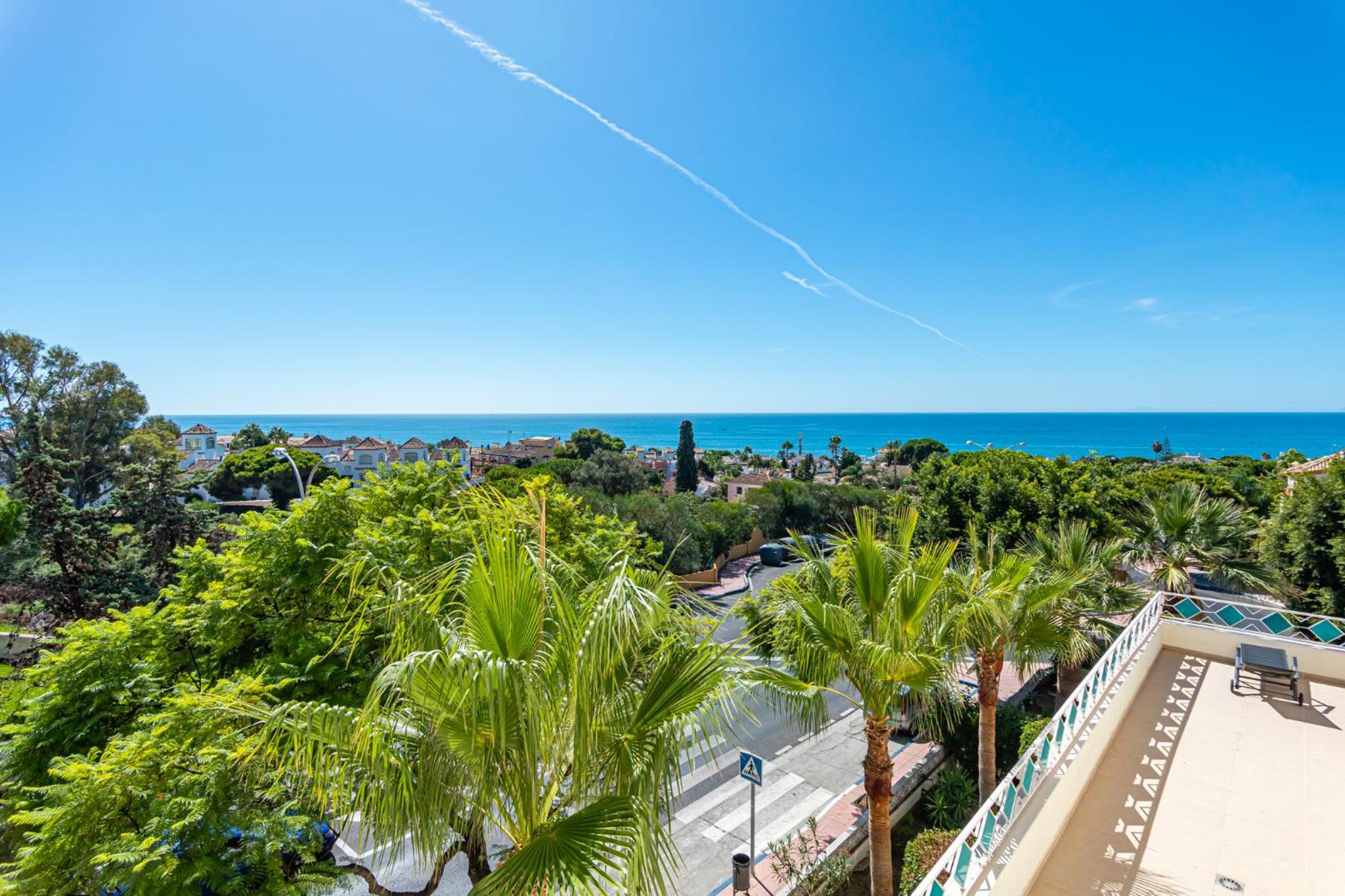 Sun & Sand Beach Apartment photo 4