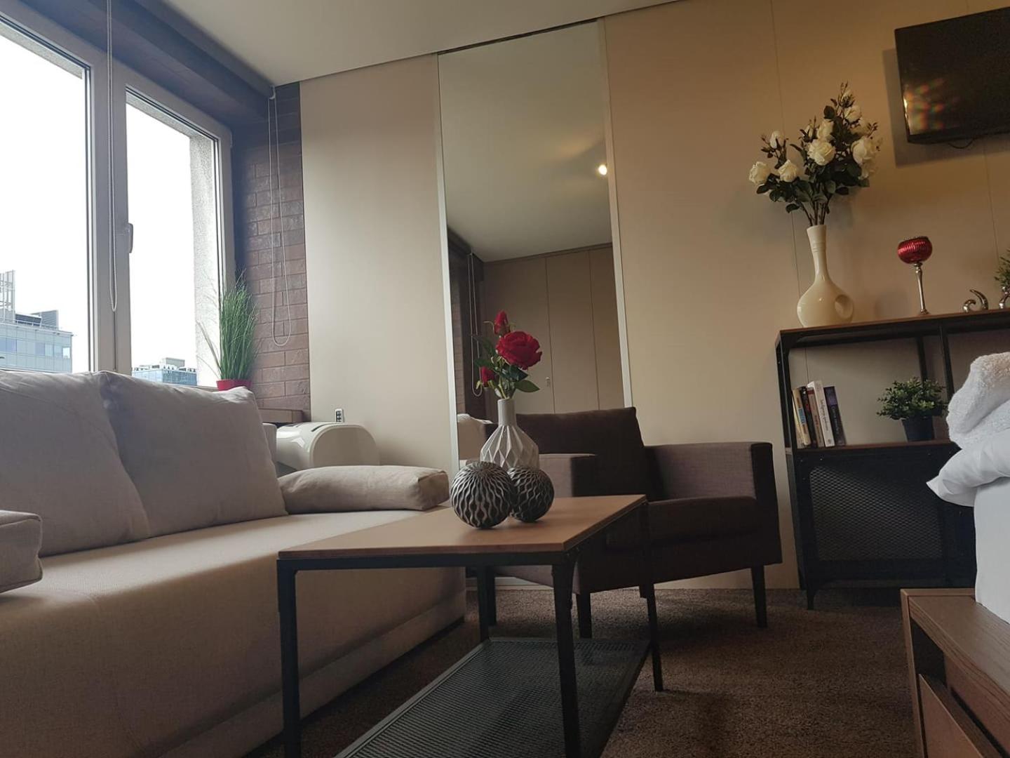 Alma Apartments Rondo ONZ view 4
