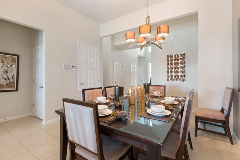 Windsor Luxury 3 Bed Villa with Games Room with Arcade Machines, Private Theater, Private Pool & Spillover Spa, Luxury Furnishings & Upgrades Throughout