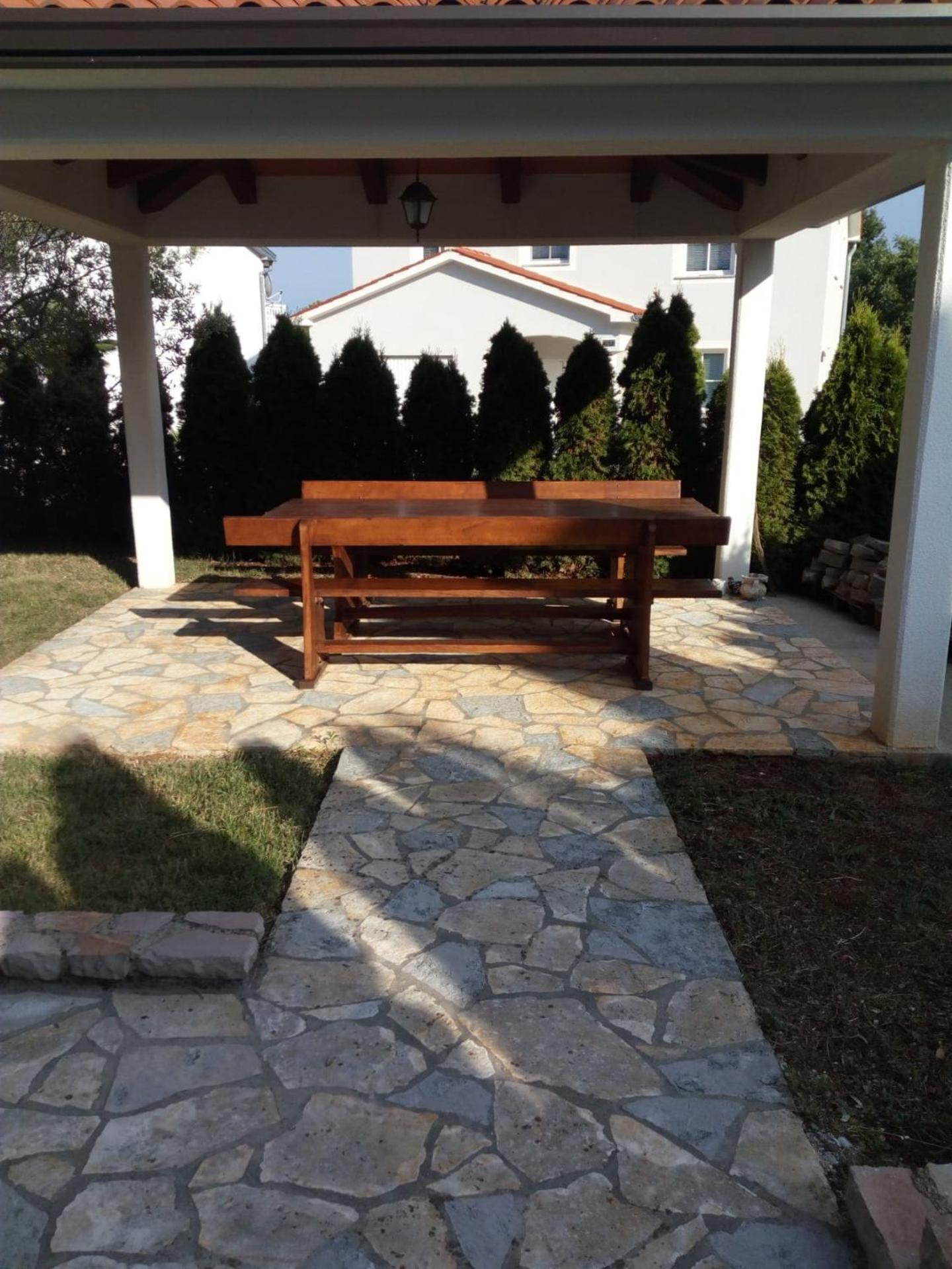 hostel Stalno Sretan view 3
