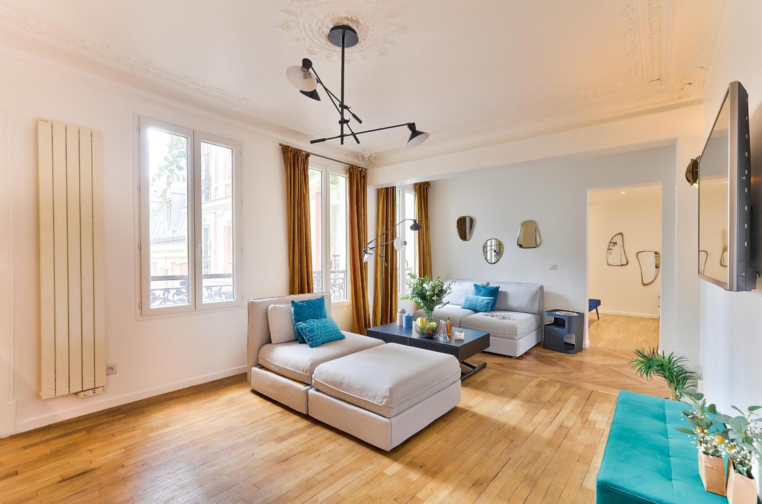 99 - Urban Fabulous 6 Bedrooms